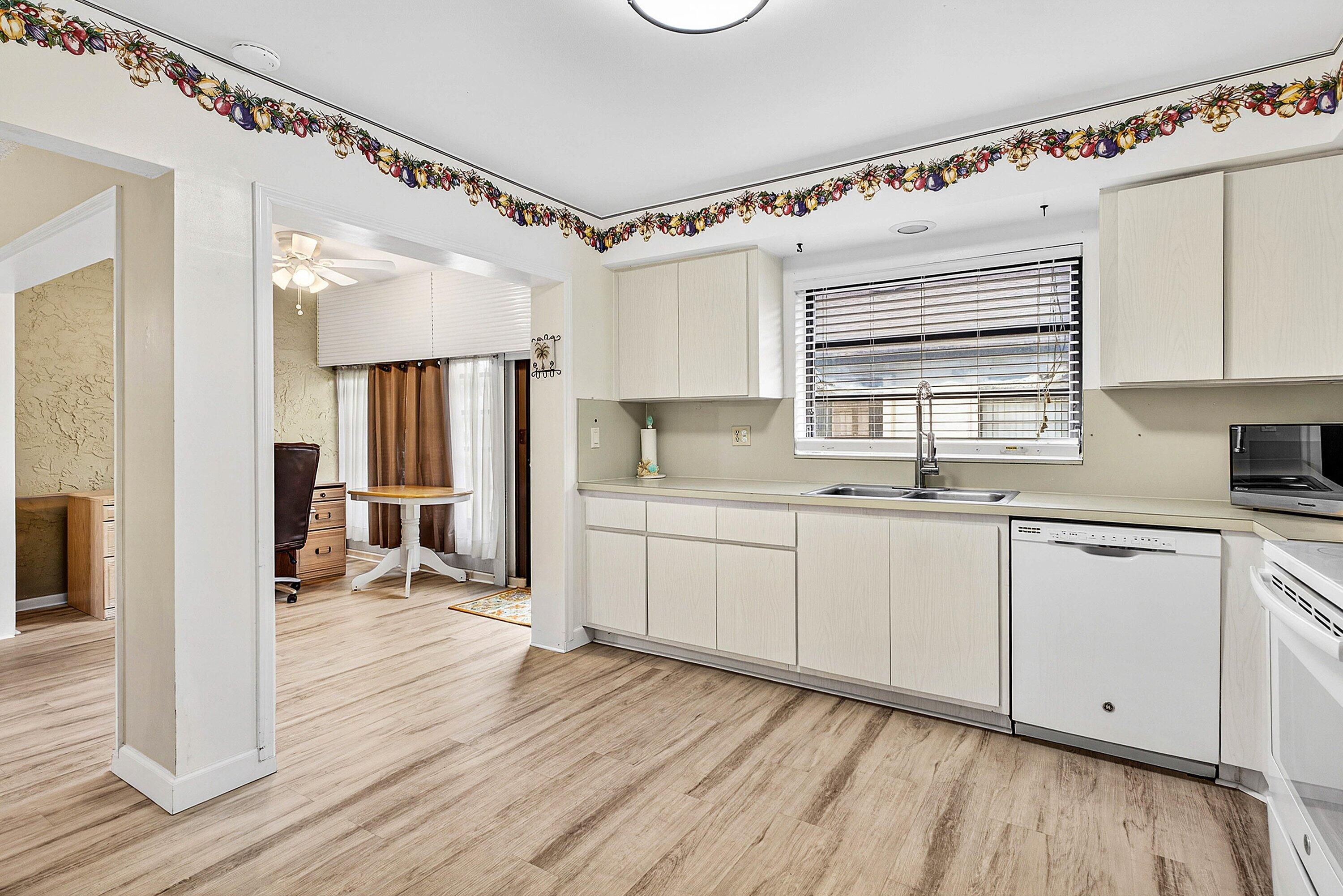 GREENTREE VILLAS CONDO - Residential