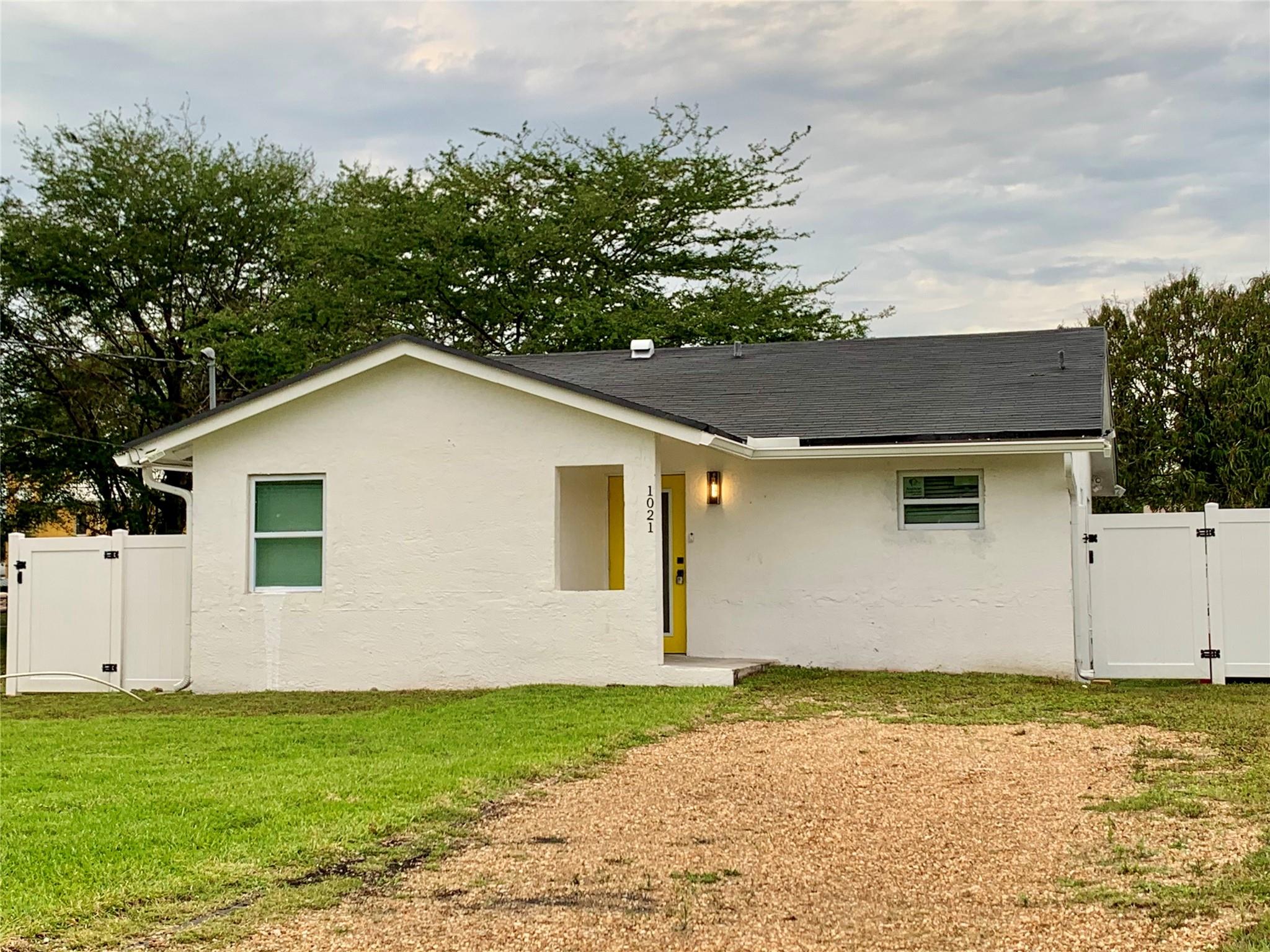 1021 NW 5th Ct