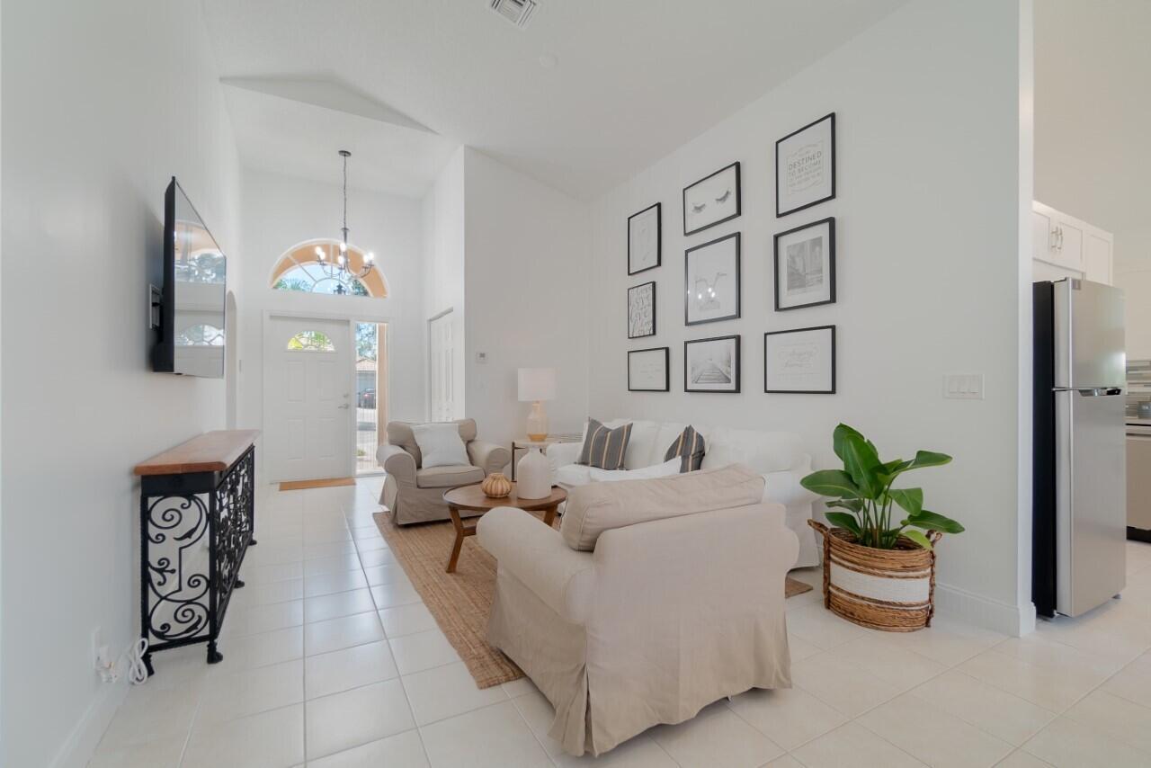 1840 Capeside Circle