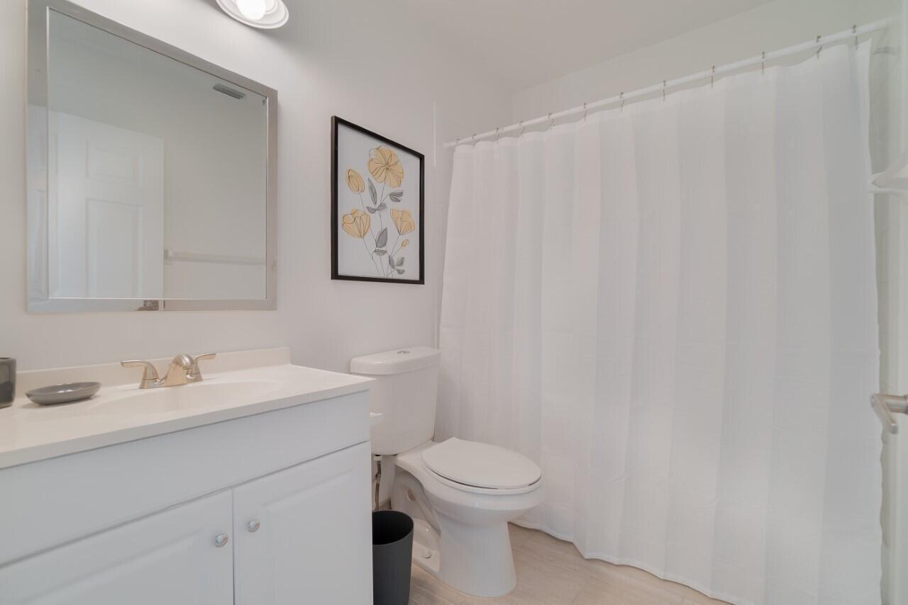 WELLINGTON TR 42B - Residential Lease