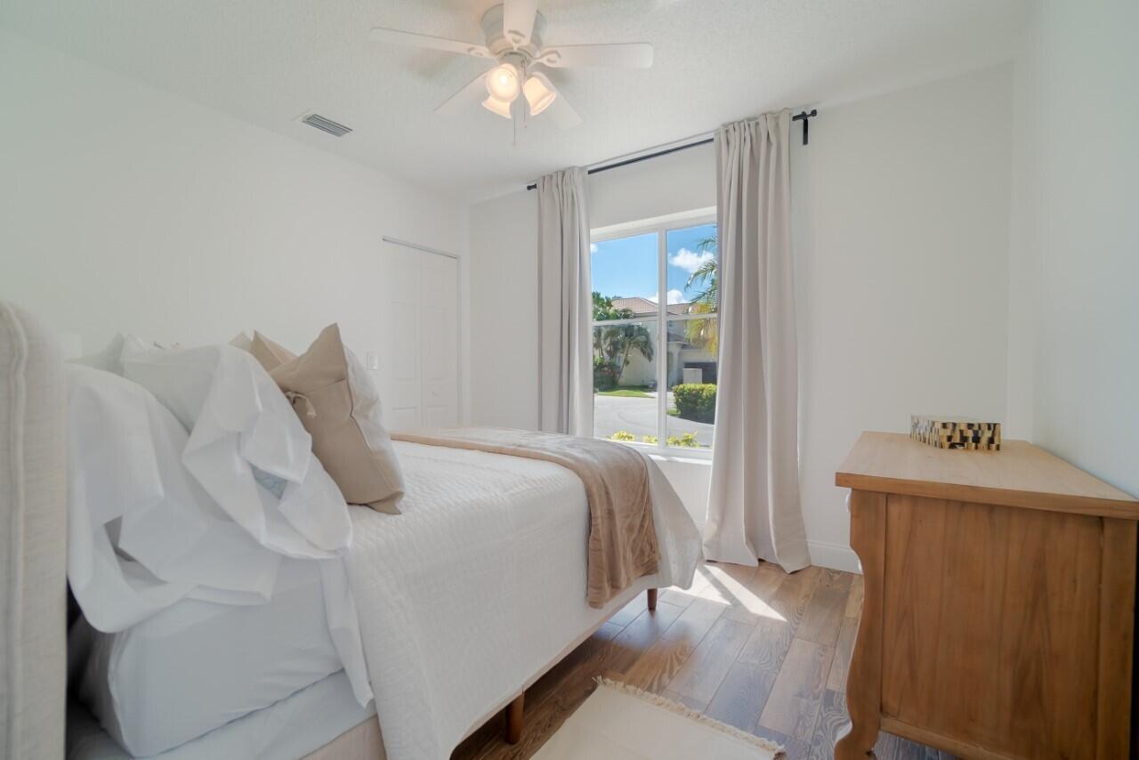 WELLINGTON TR 42B - Residential Lease