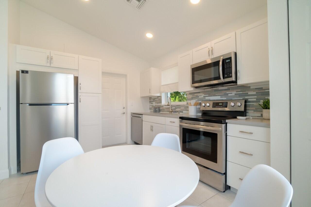 WELLINGTON TR 42B - Residential Lease