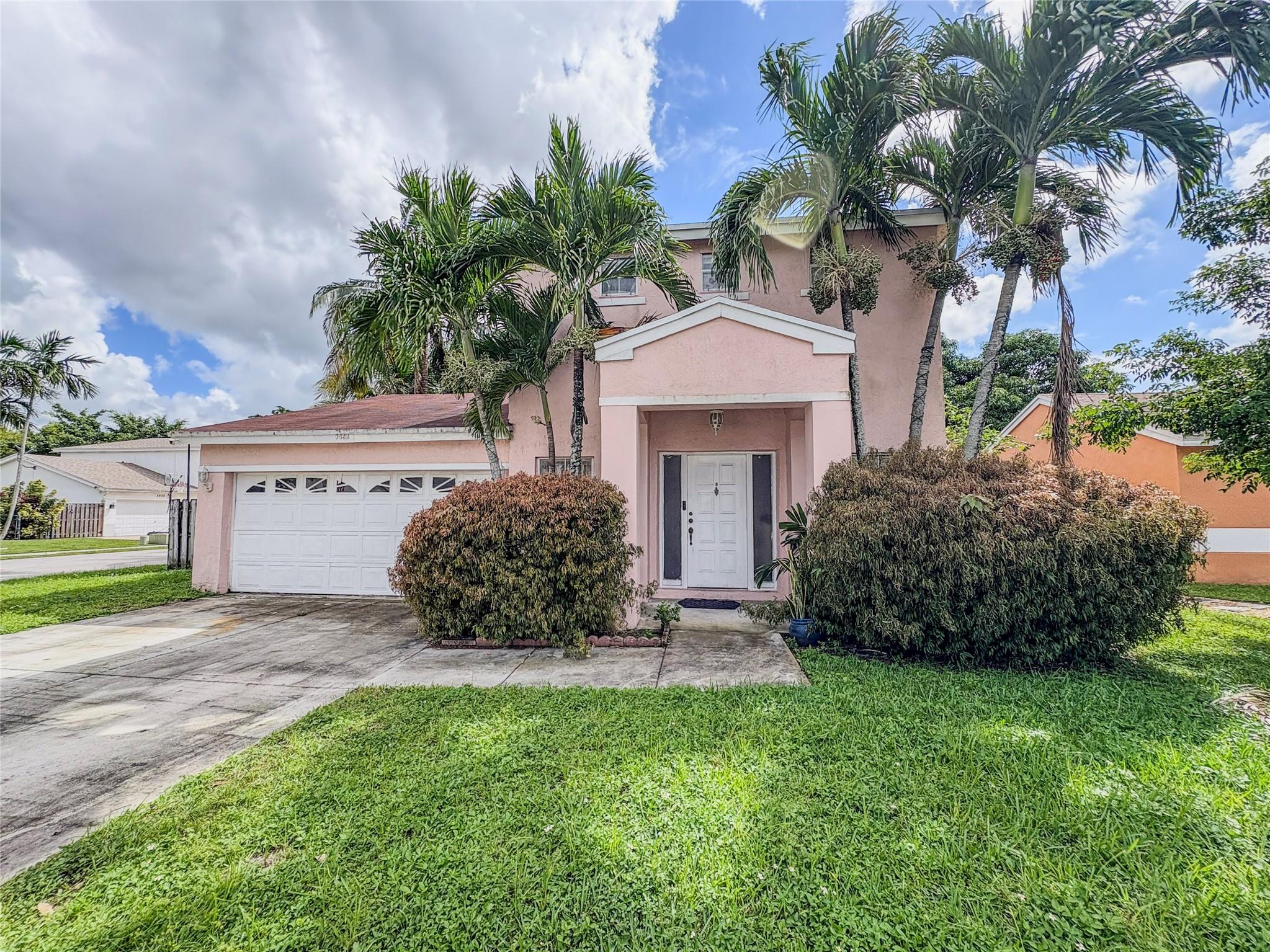 BANYAN ESTATES - Residential