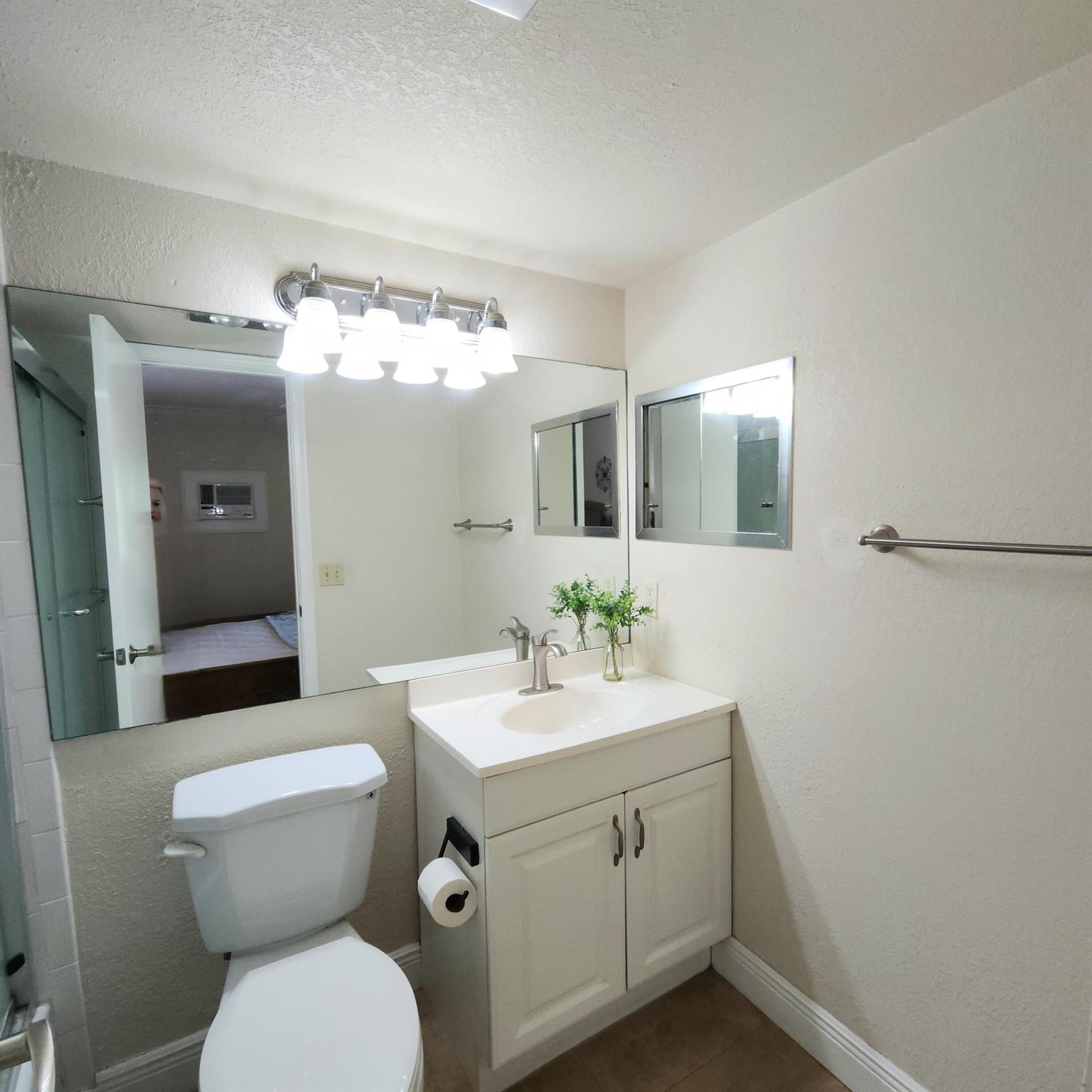 KENT CONDOS - Residential