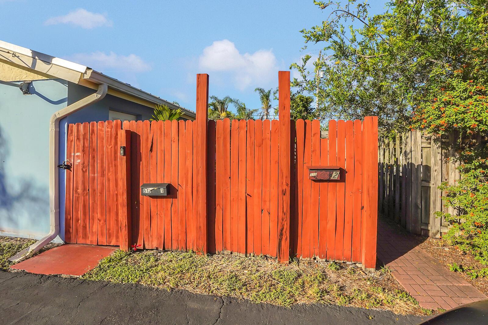 512 Holly Drive 1