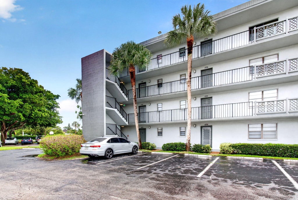 Photo of 9440 SW 8TH Street #401, Boca Raton, FL 33428 (MLS # B26069367)