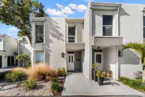 653 Cypress Lane 21B Fort Lauderdale FL 33305