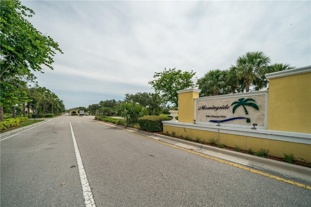 Palm Breezes Club - Residential