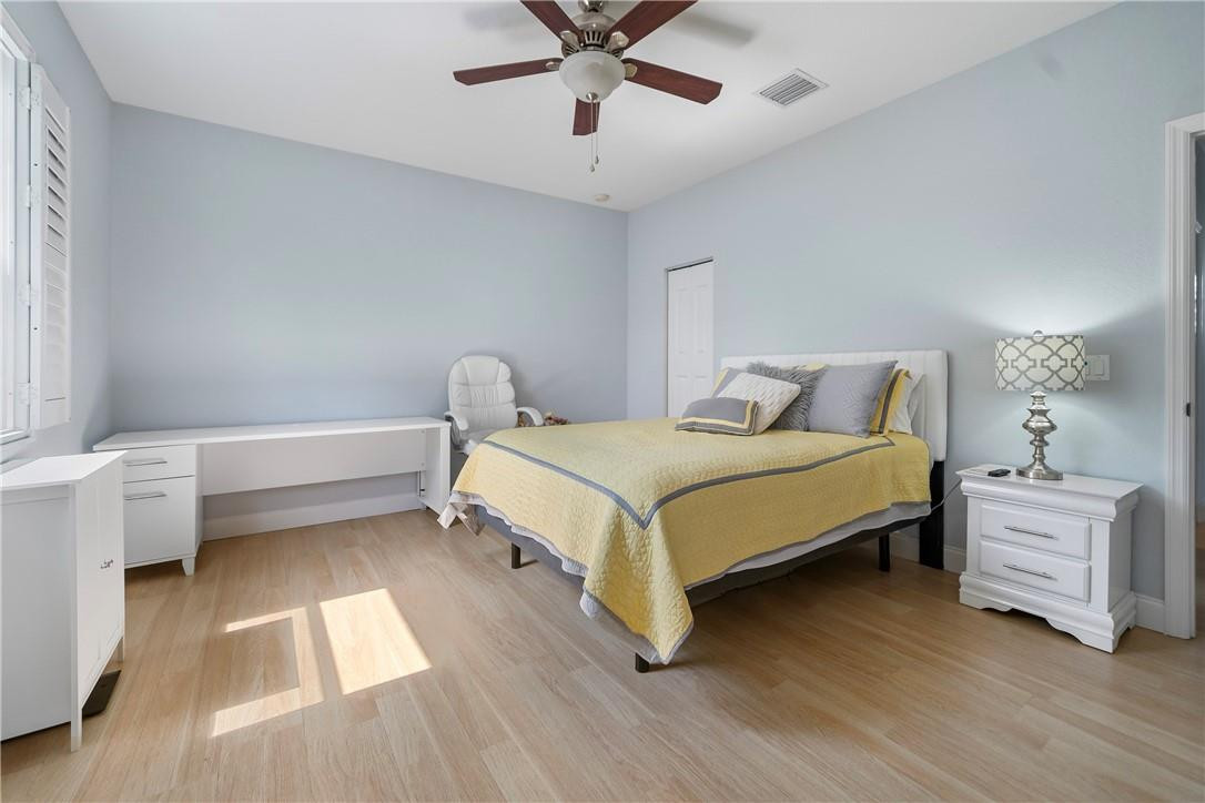 Palm Breezes Club - Residential
