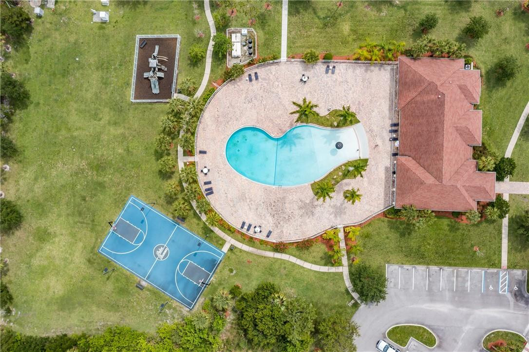 Palm Breezes Club - Residential