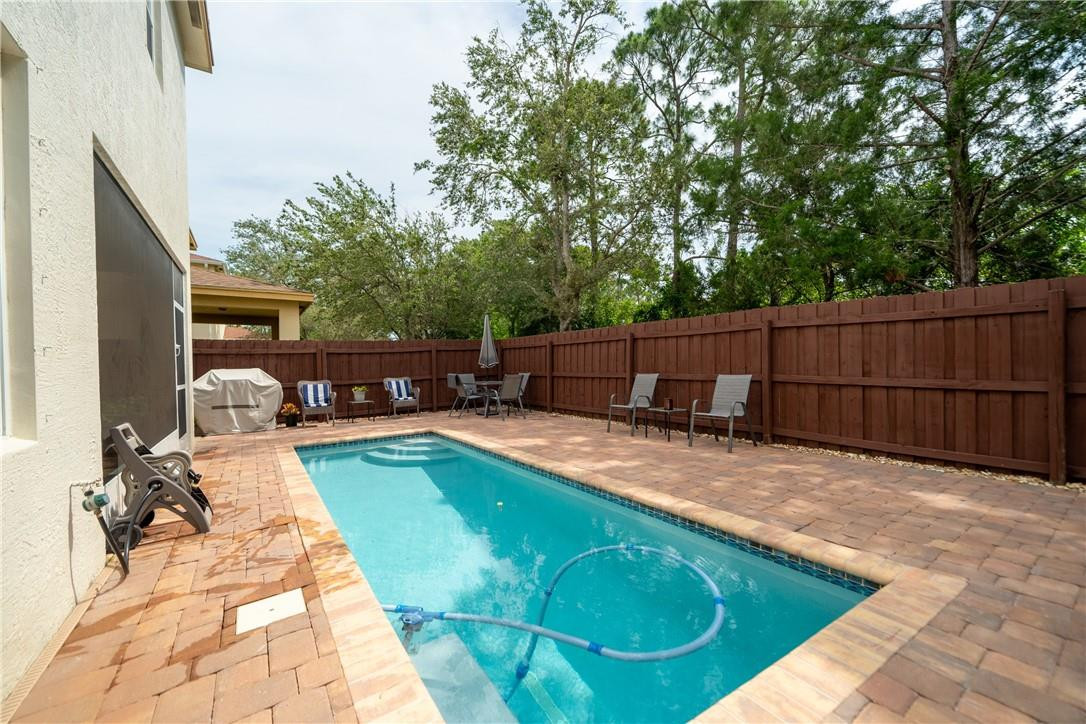 Palm Breezes Club - Residential