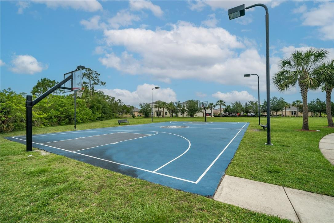 Palm Breezes Club - Residential