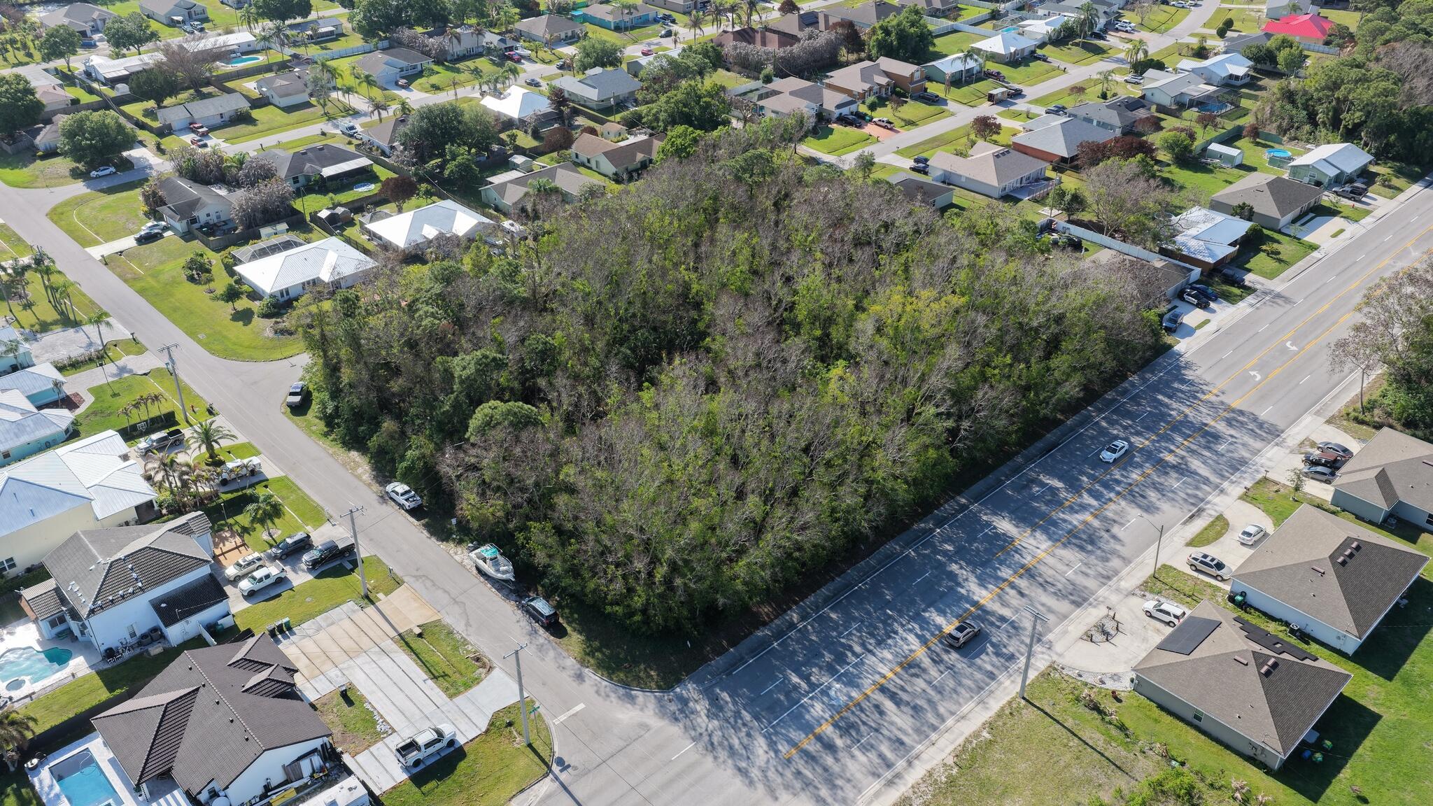 PORT ST LUCIE SECTIO - Land