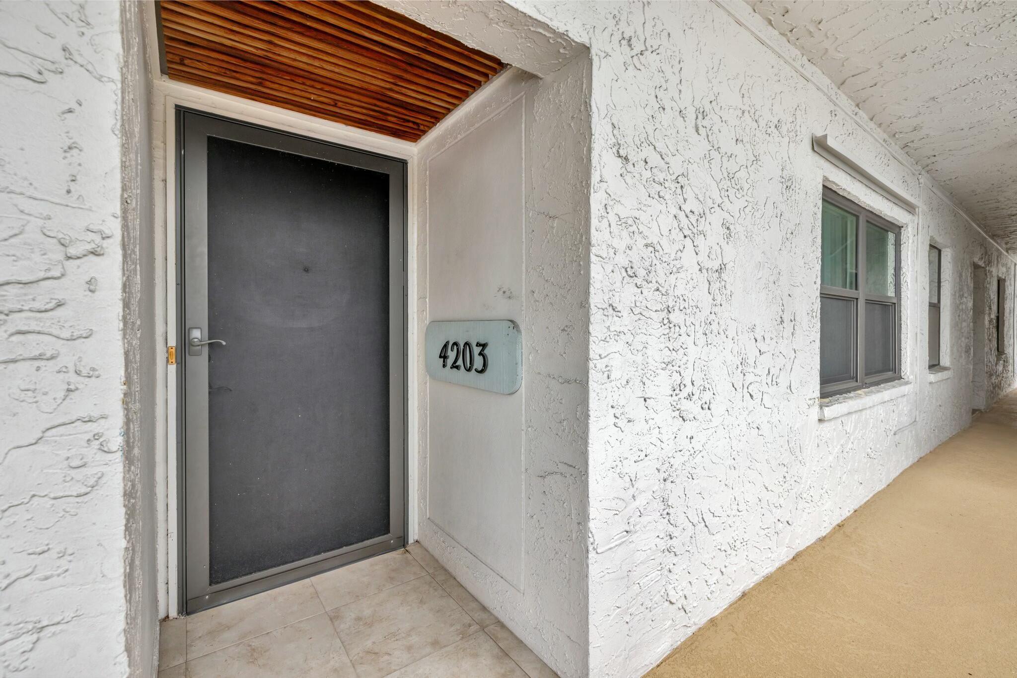 1950 SW Palm City Road 4-203