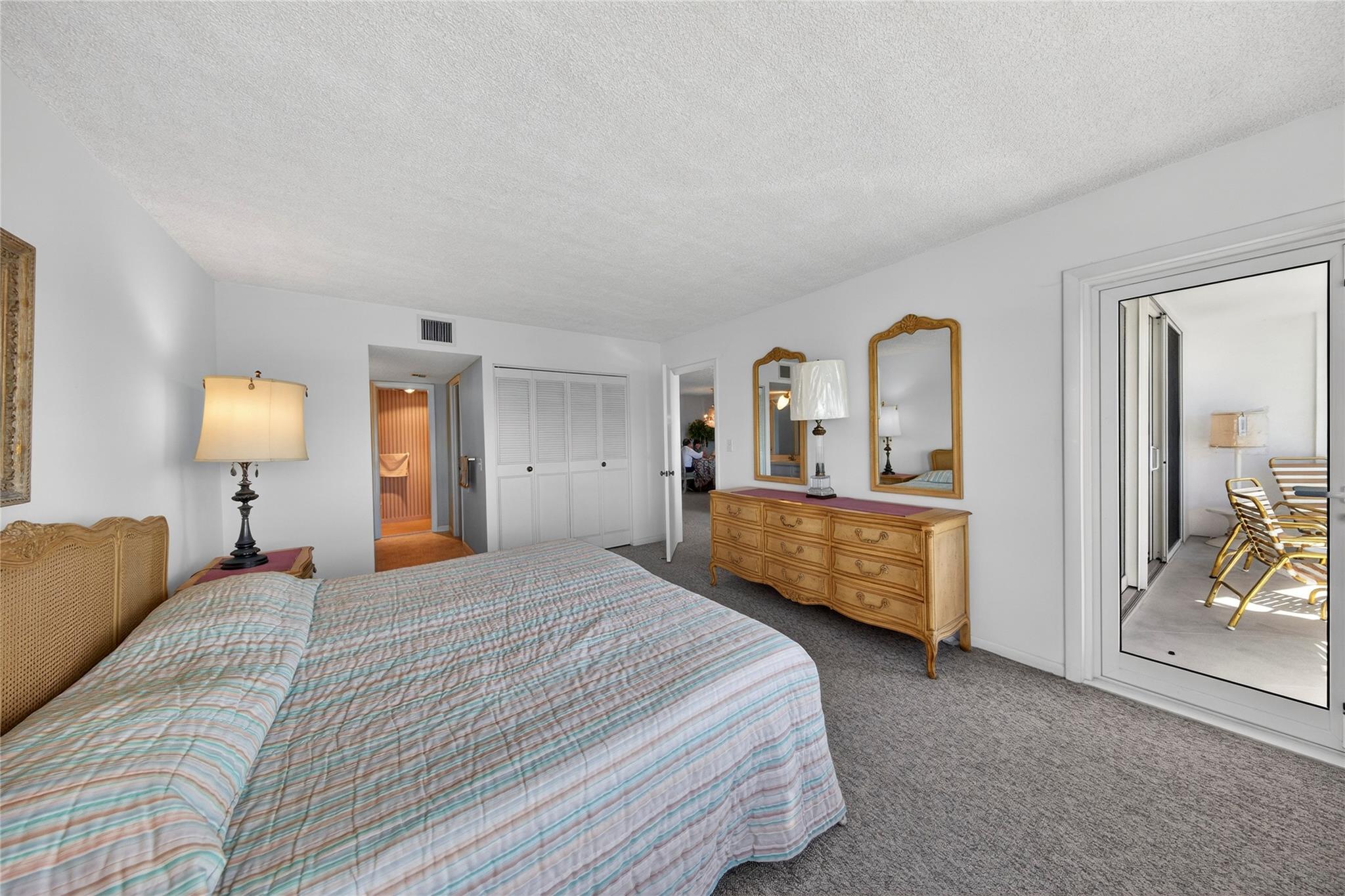 Bayshore Towers - Residential