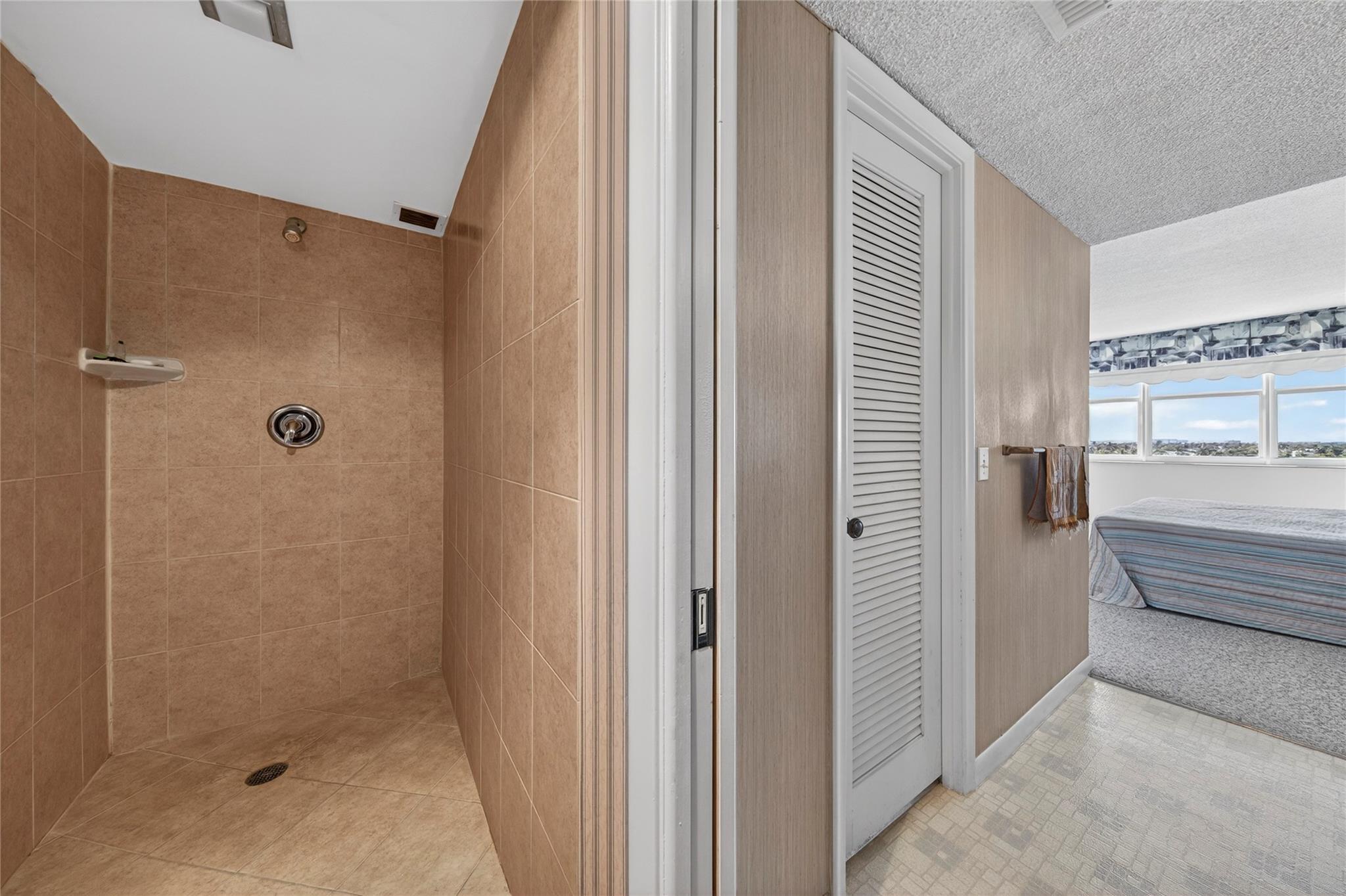 Bayshore Towers - Residential