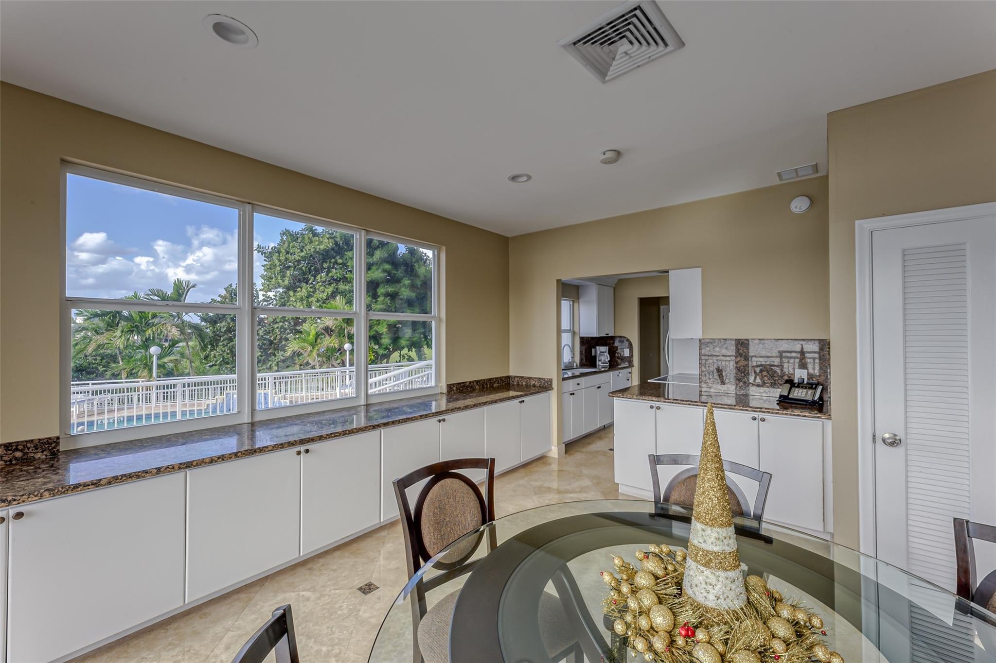 Bayshore Towers - Residential