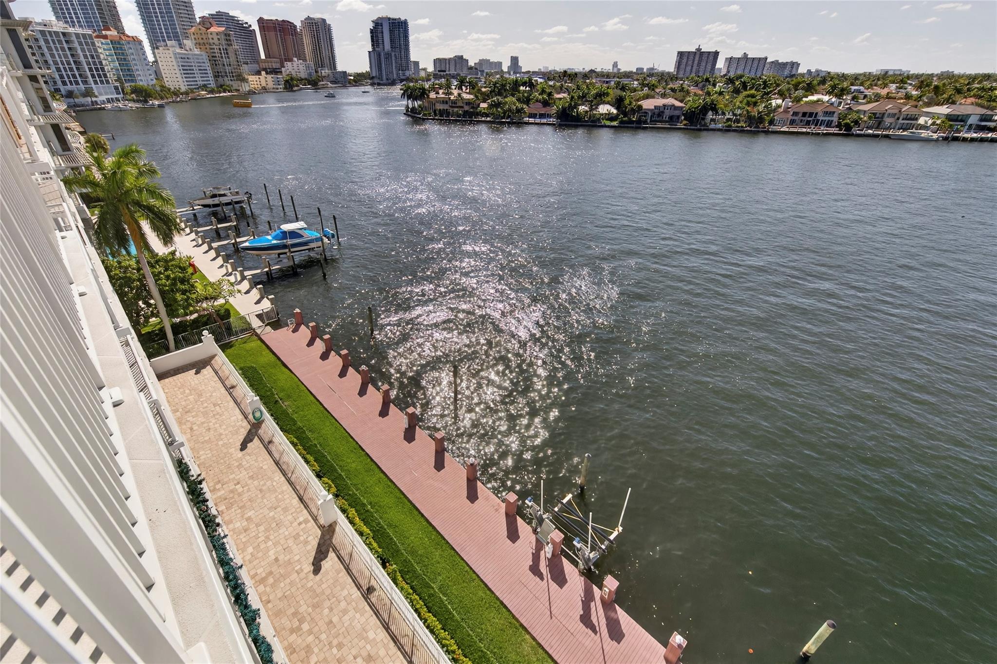 Bayshore Towers - Residential