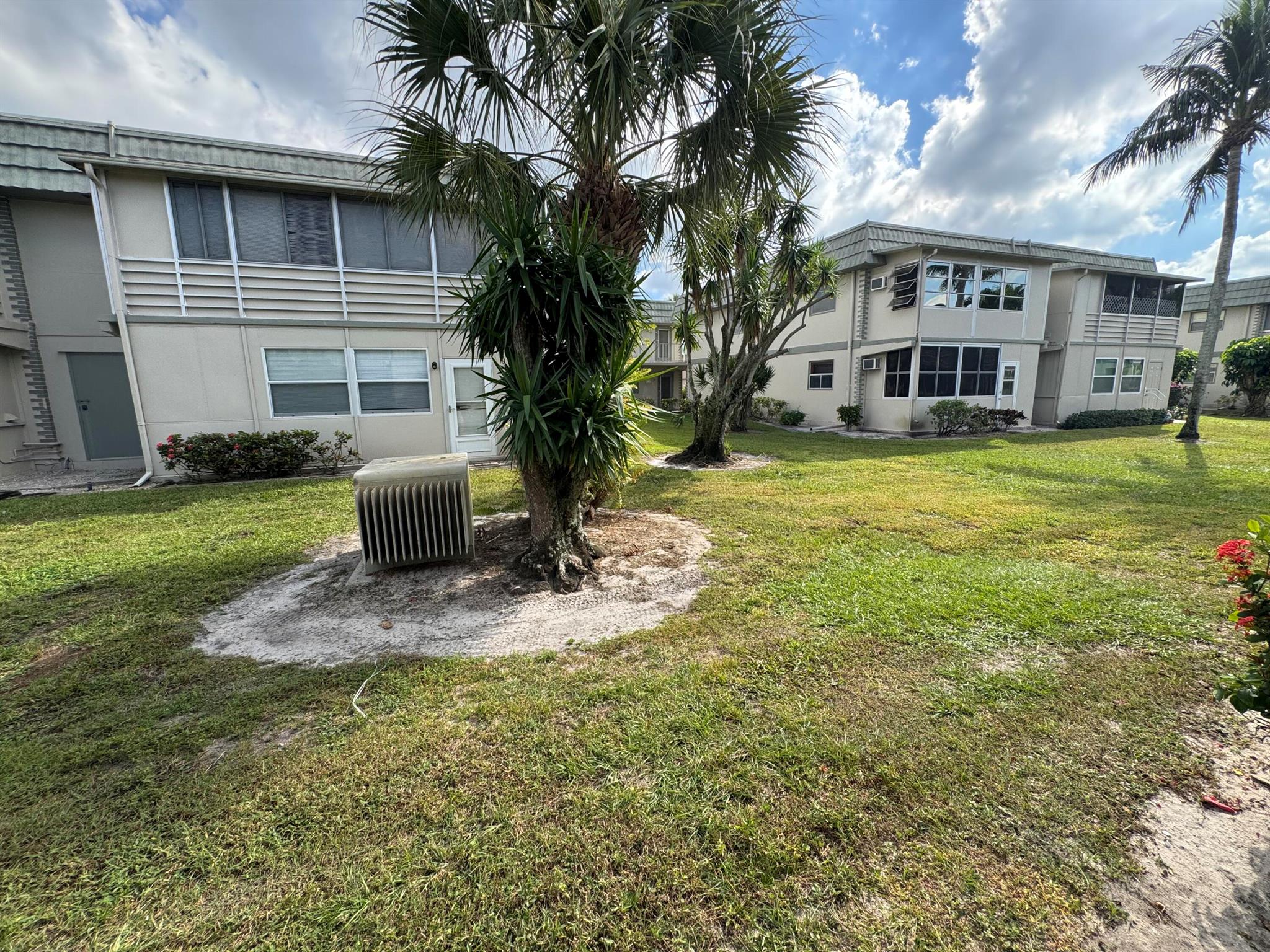 KINGS POINT BRITTANY COND - Residential