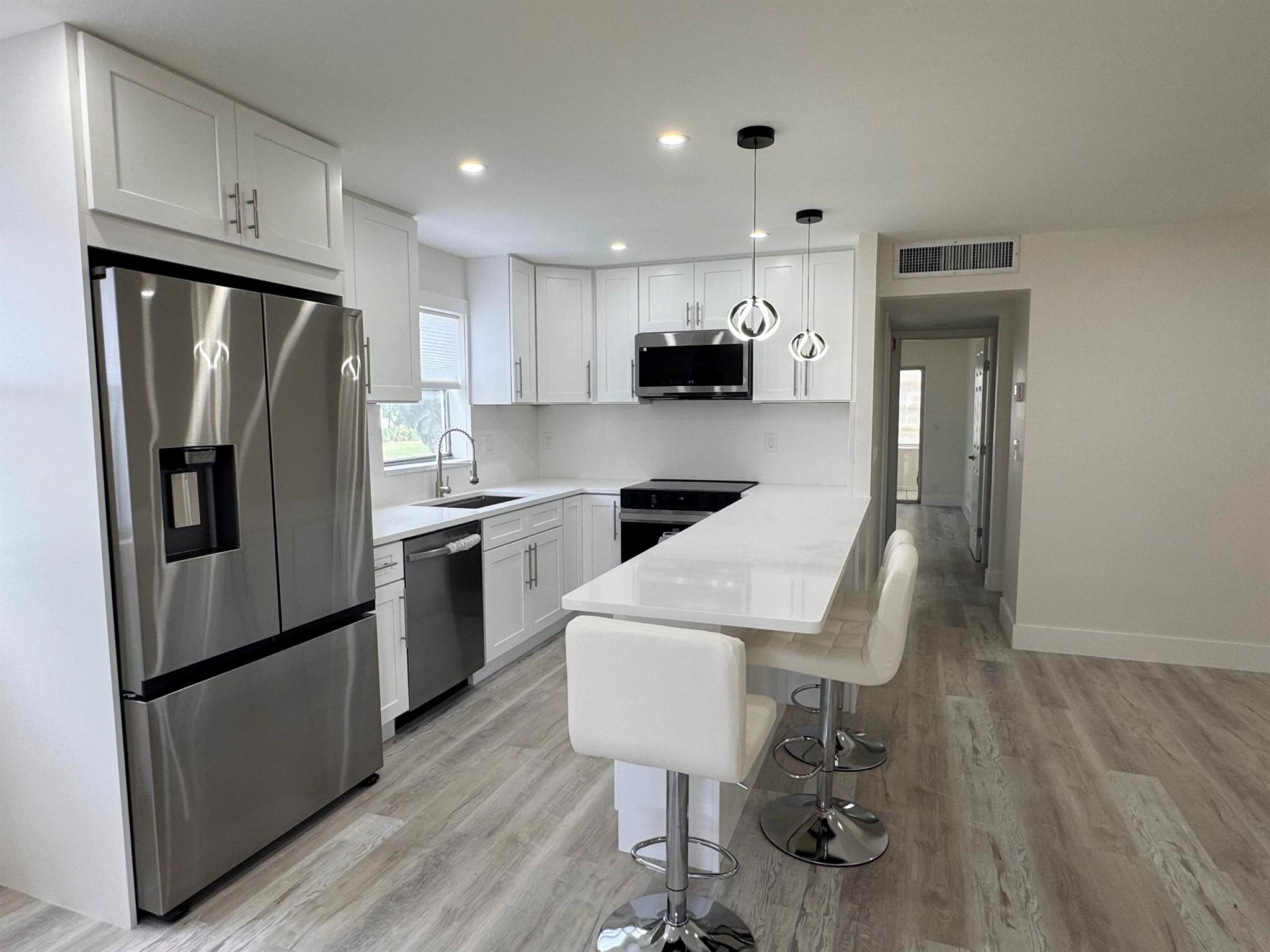 KINGS POINT BRITTANY COND - Residential