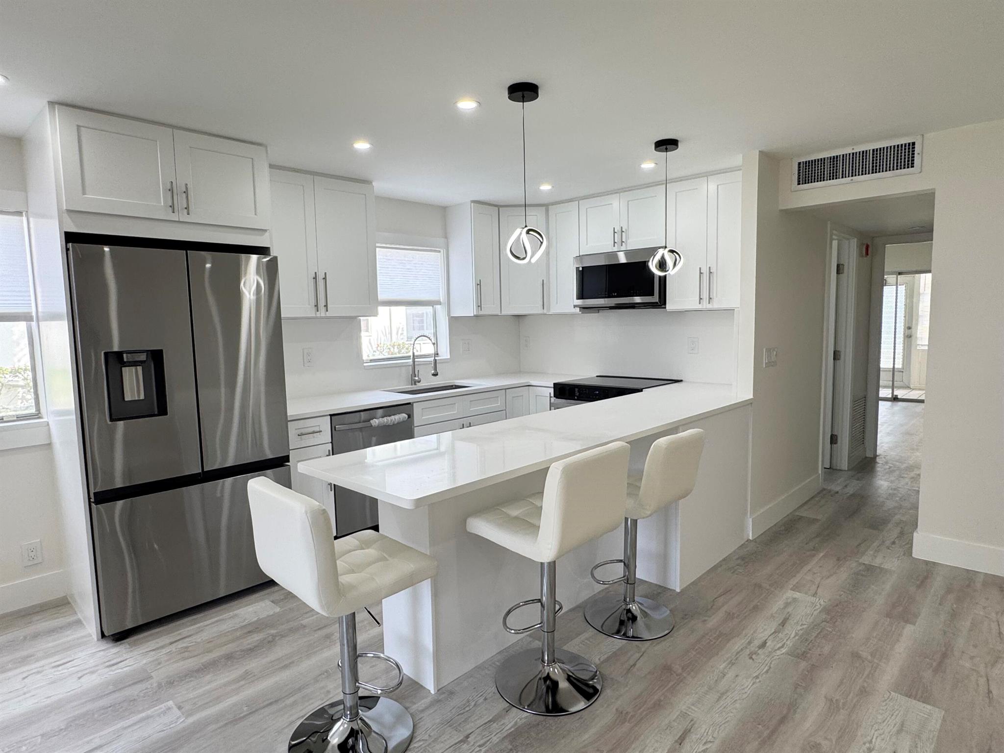 KINGS POINT BRITTANY COND - Residential