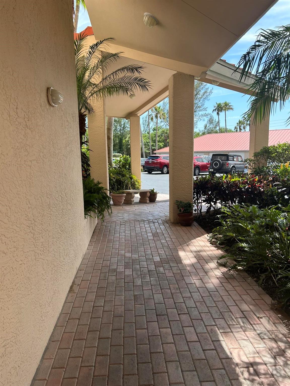 3870 N Highway A1a 704