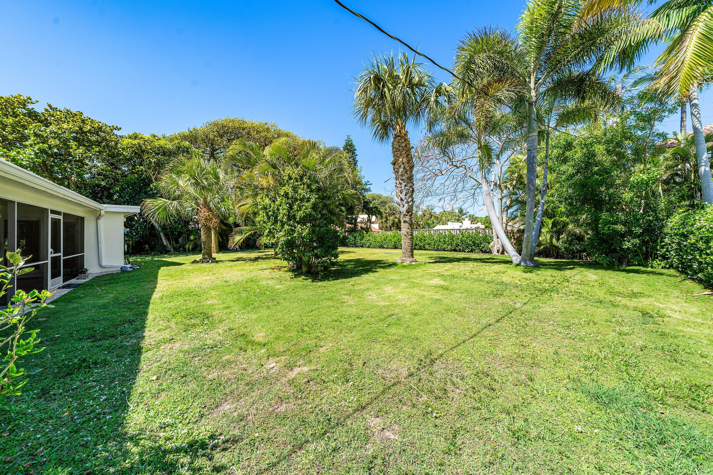 TROPICAL SHORES - Residential Lease