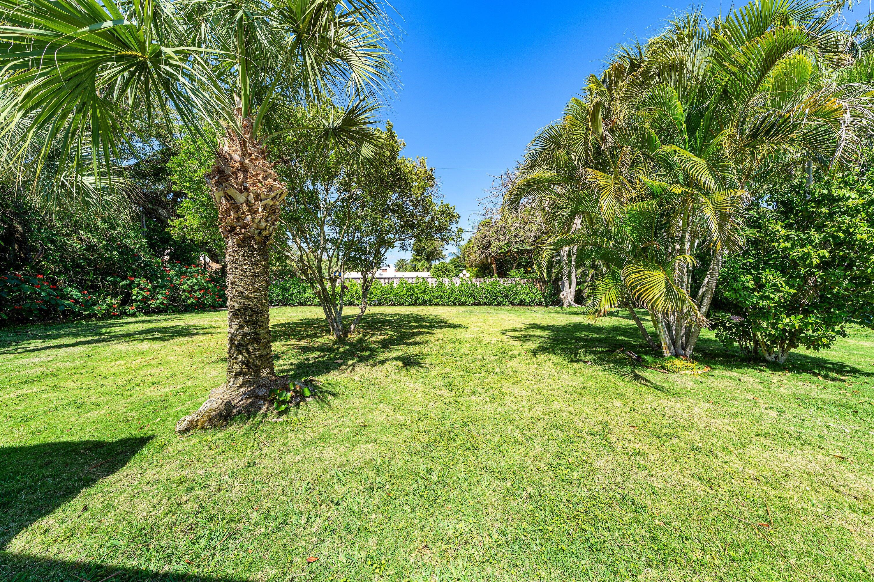 TROPICAL SHORES - Residential Lease
