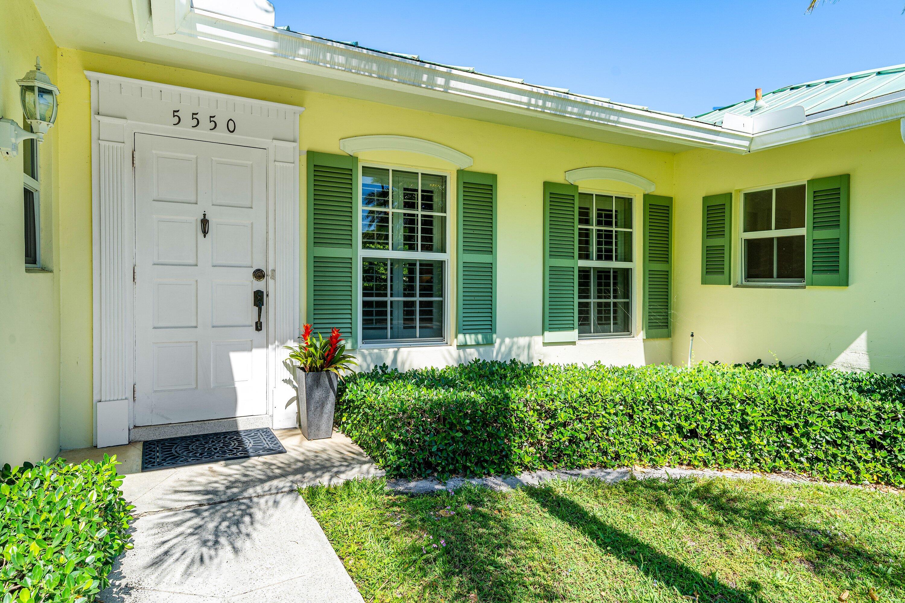 TROPICAL SHORES - Residential Lease