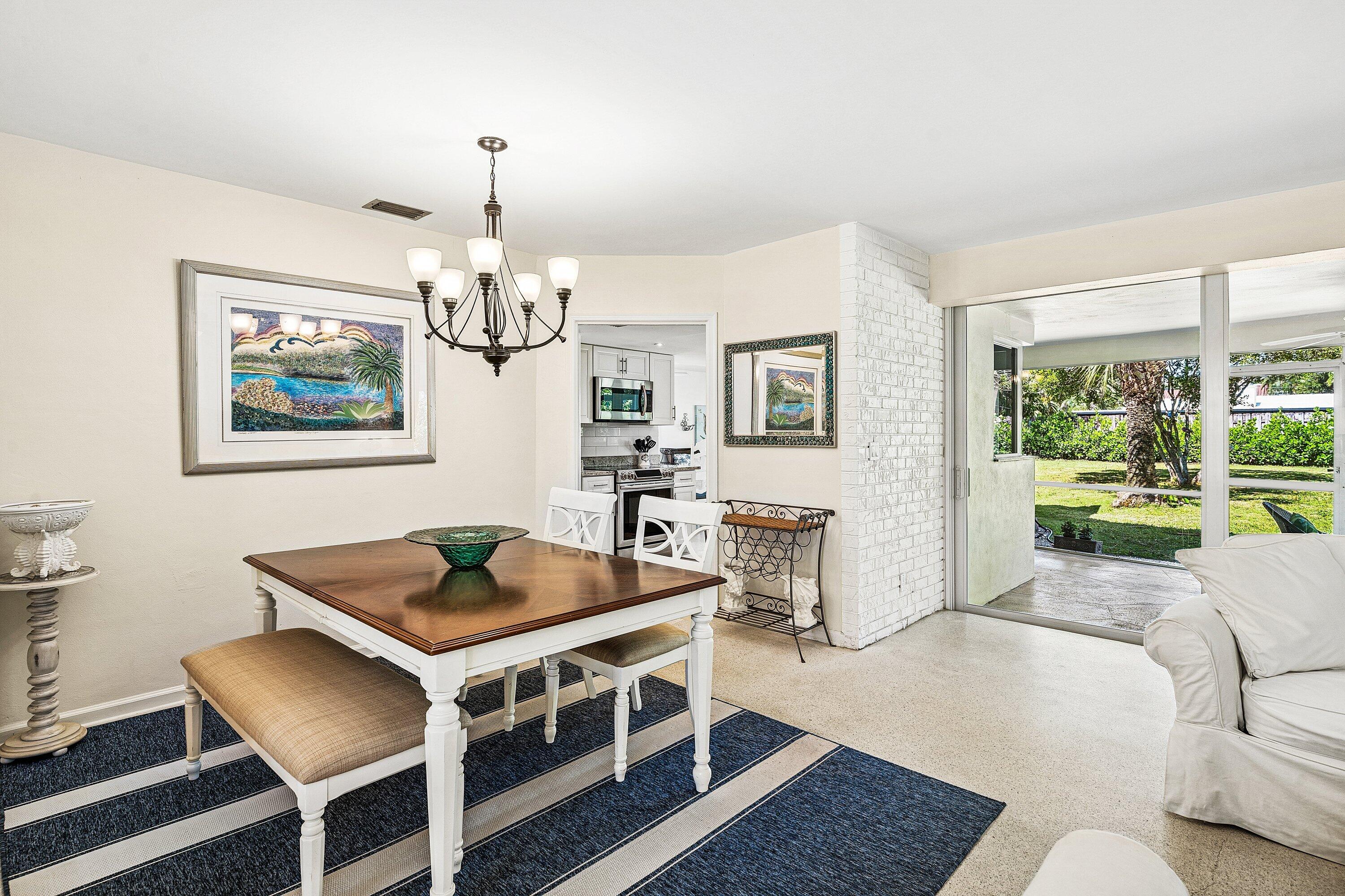 TROPICAL SHORES - Residential Lease