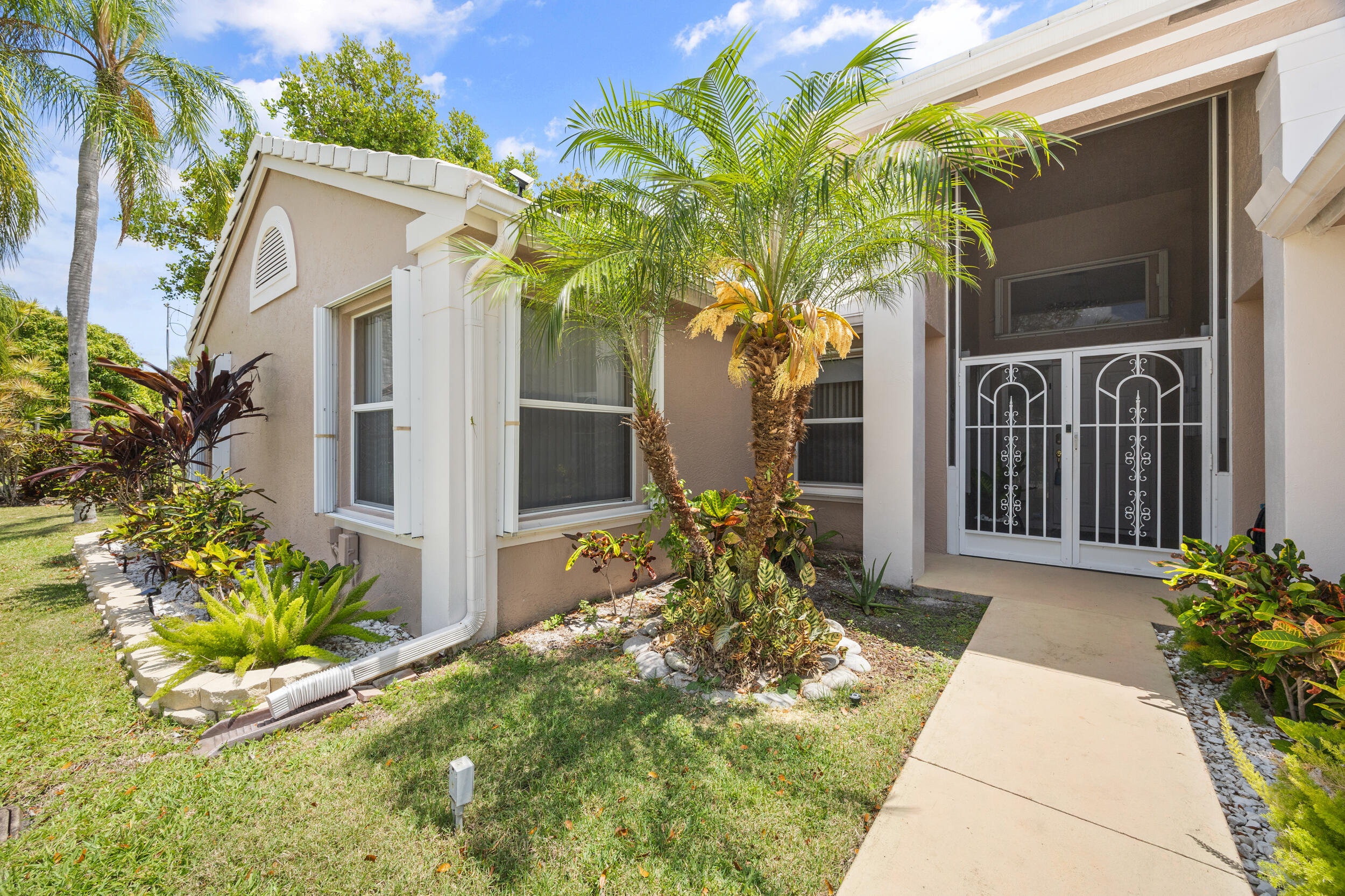 COQUINA LAKES - Residential