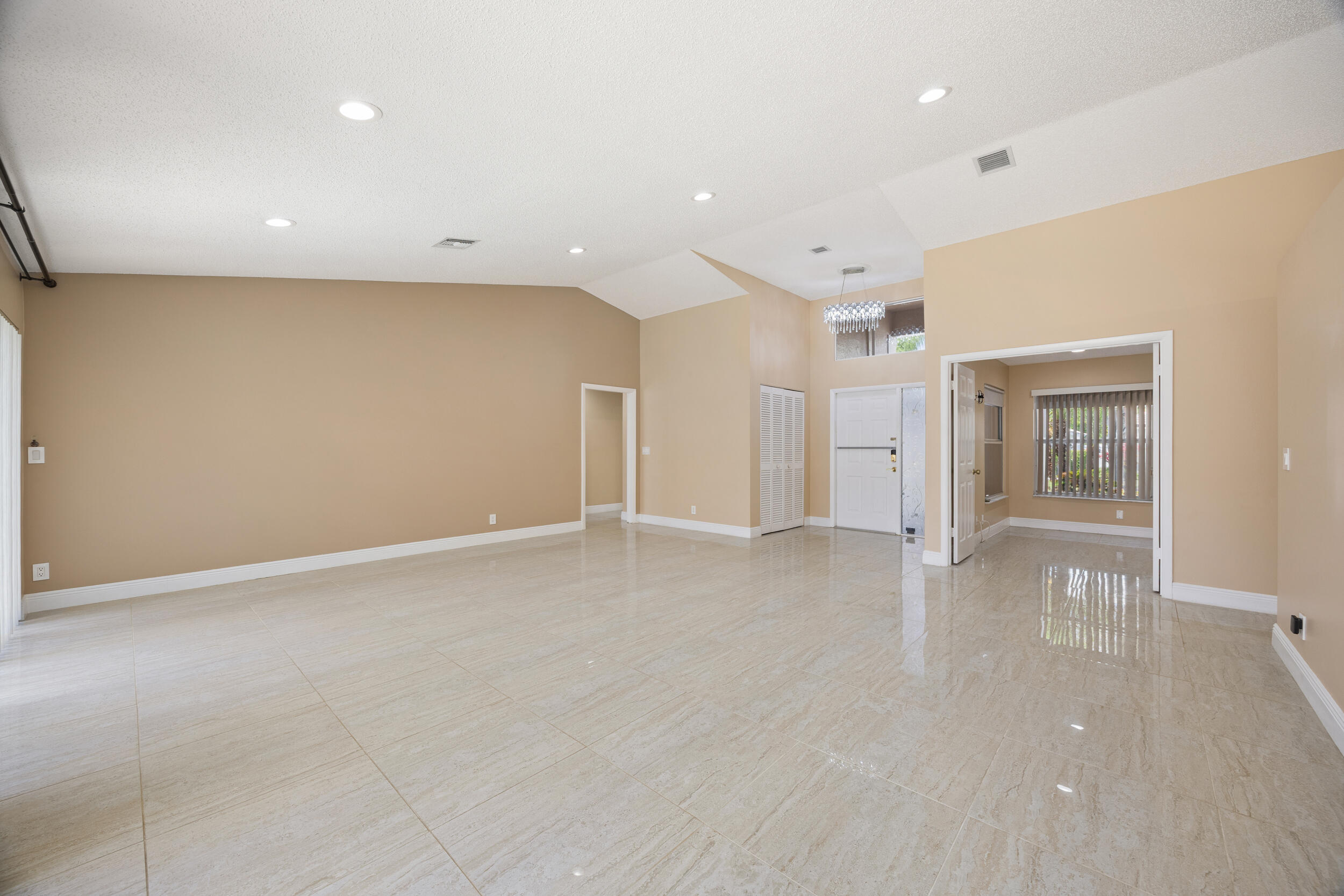 COQUINA LAKES - Residential