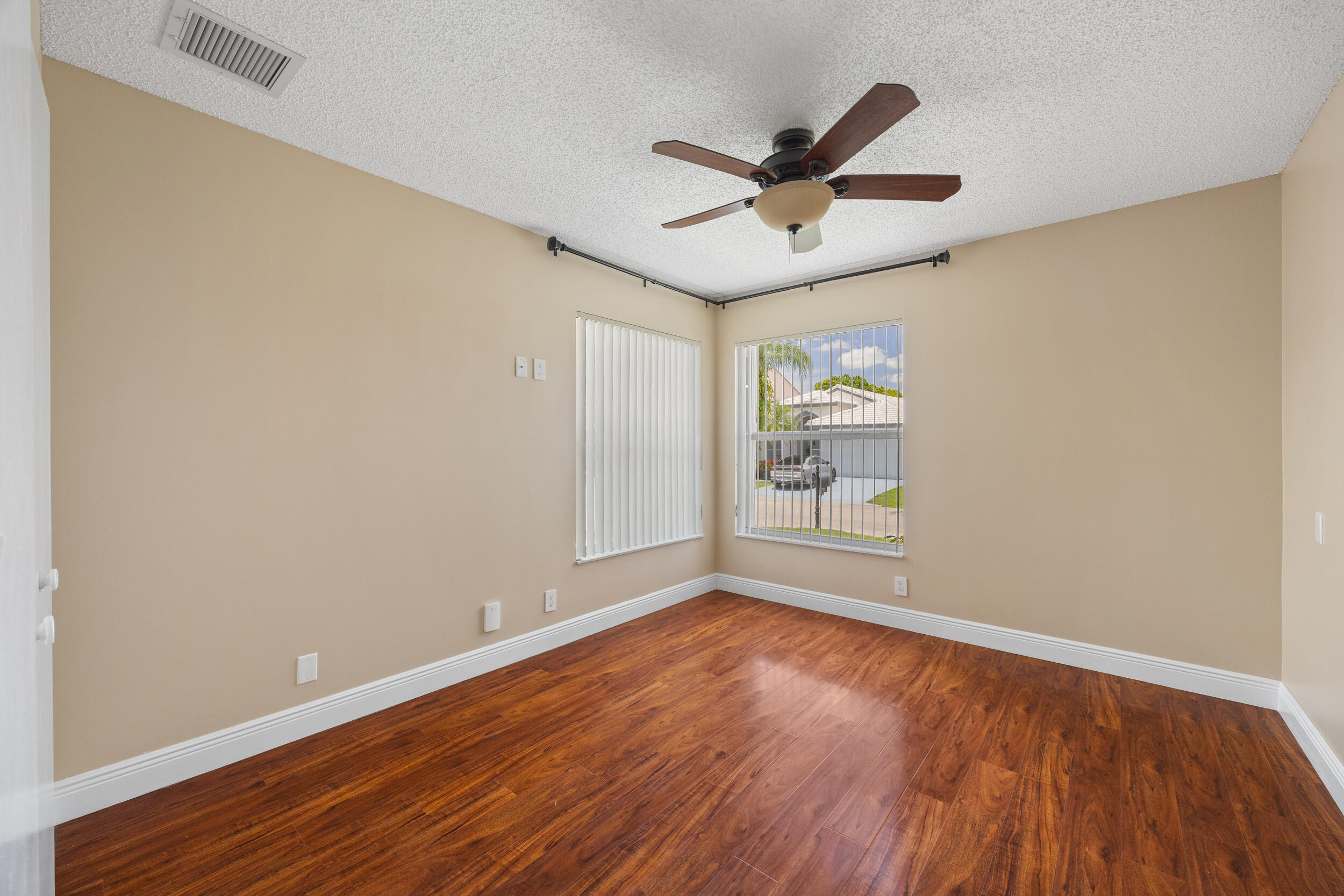 COQUINA LAKES - Residential