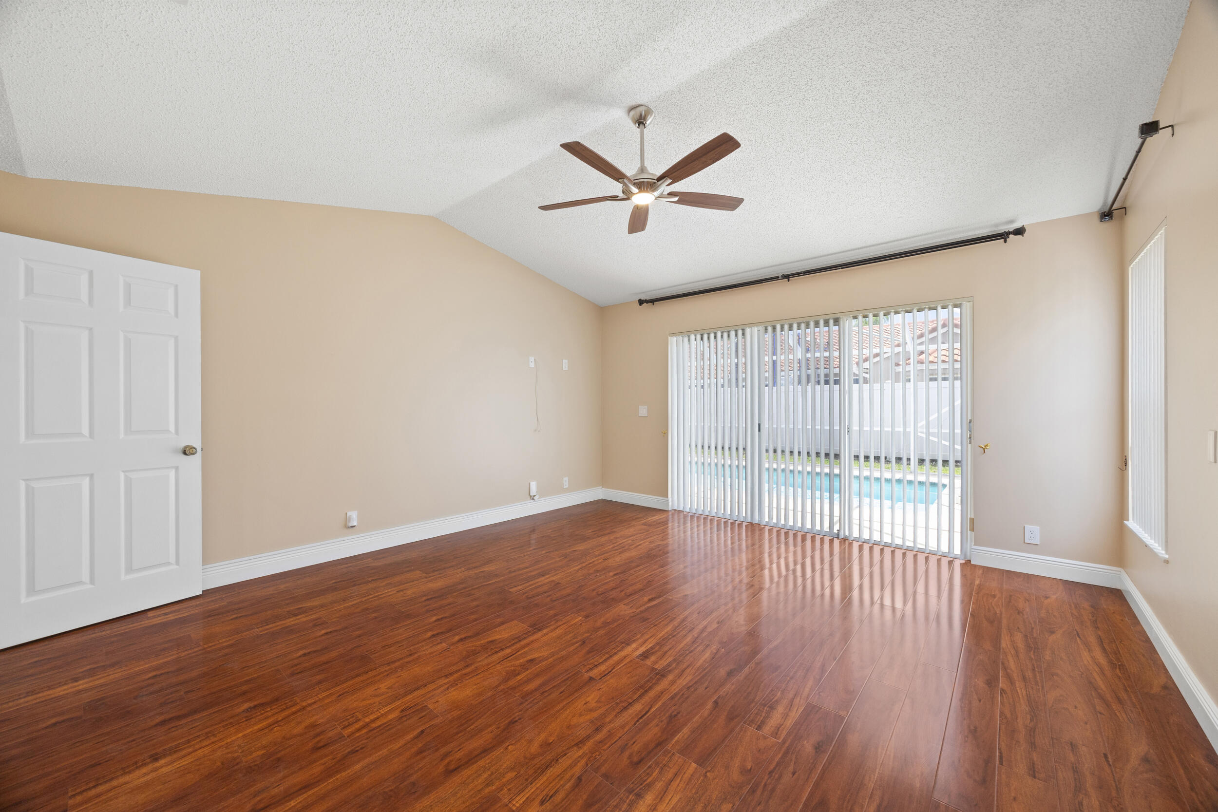 COQUINA LAKES - Residential
