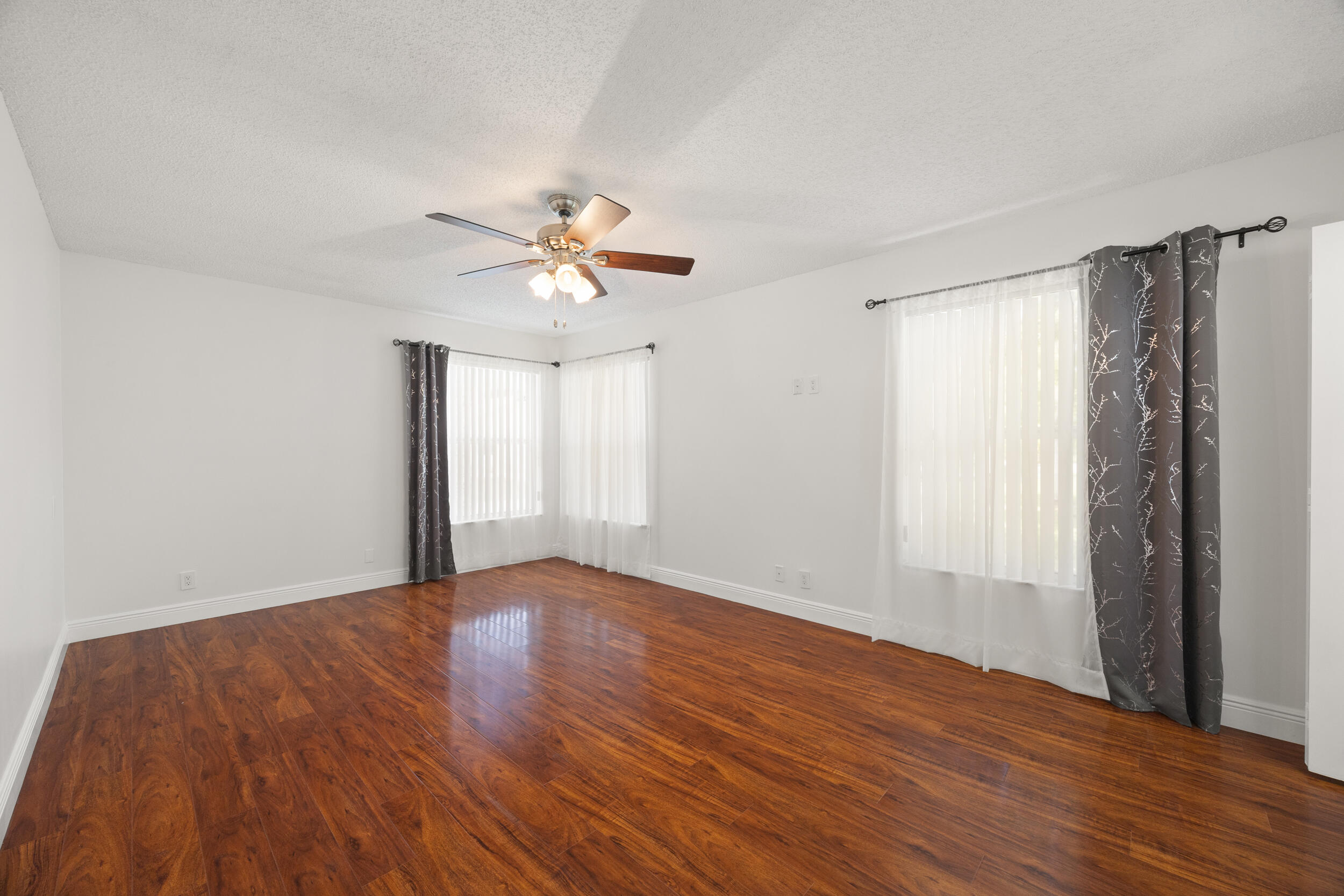 COQUINA LAKES - Residential