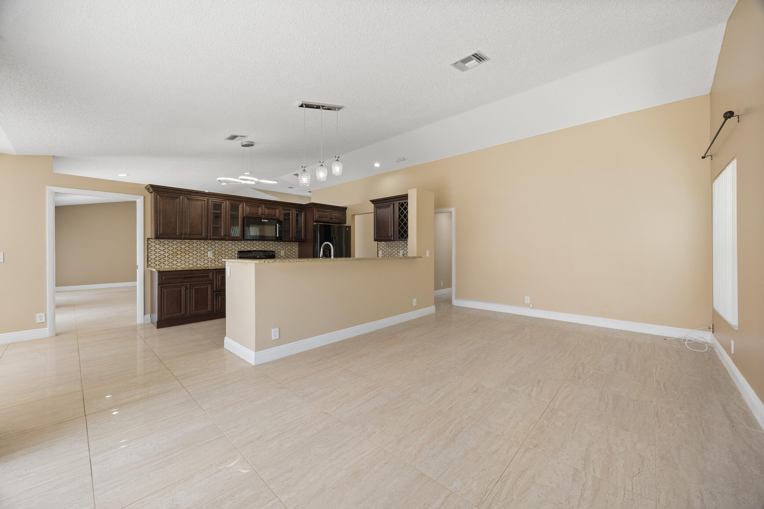 COQUINA LAKES - Residential
