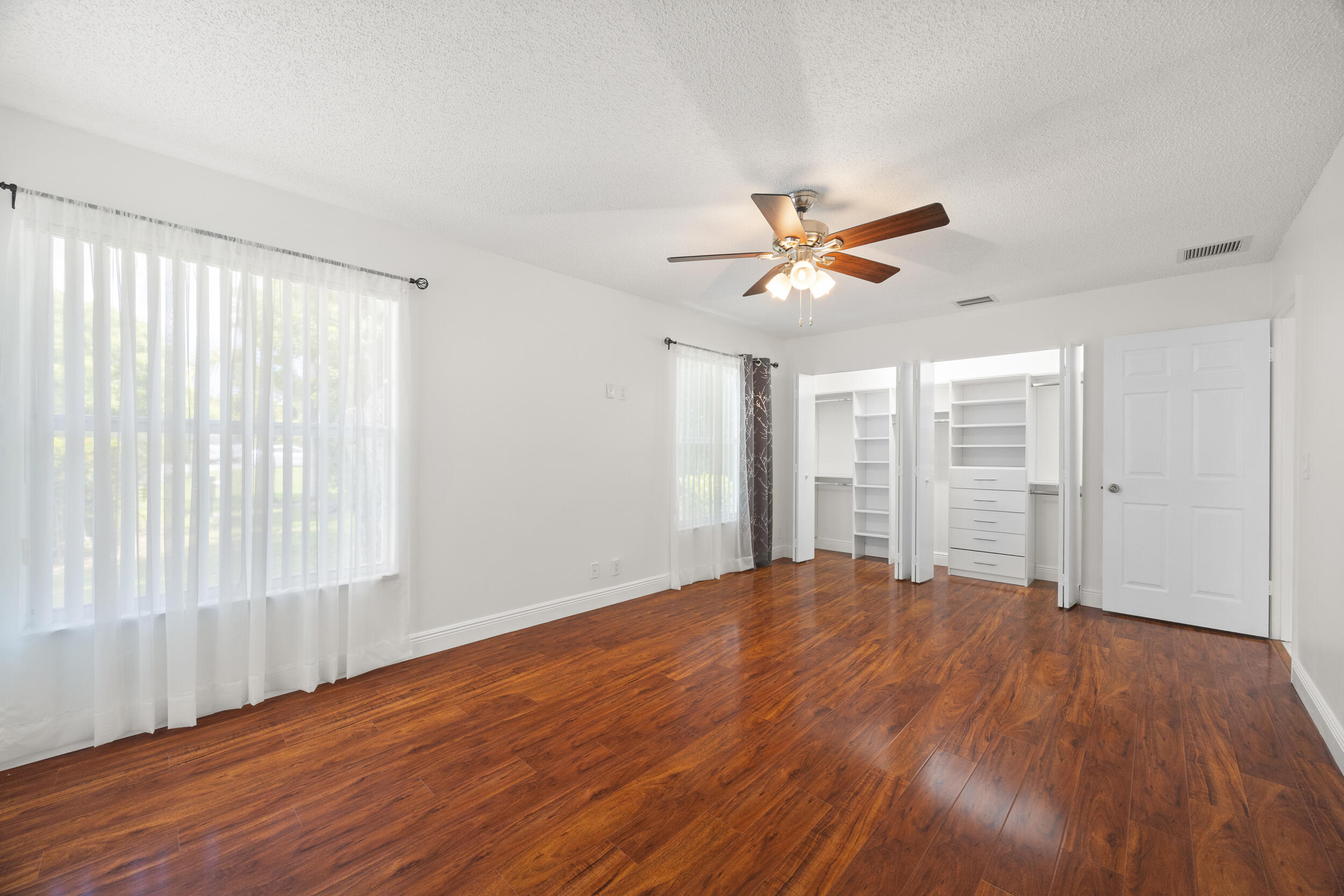 COQUINA LAKES - Residential
