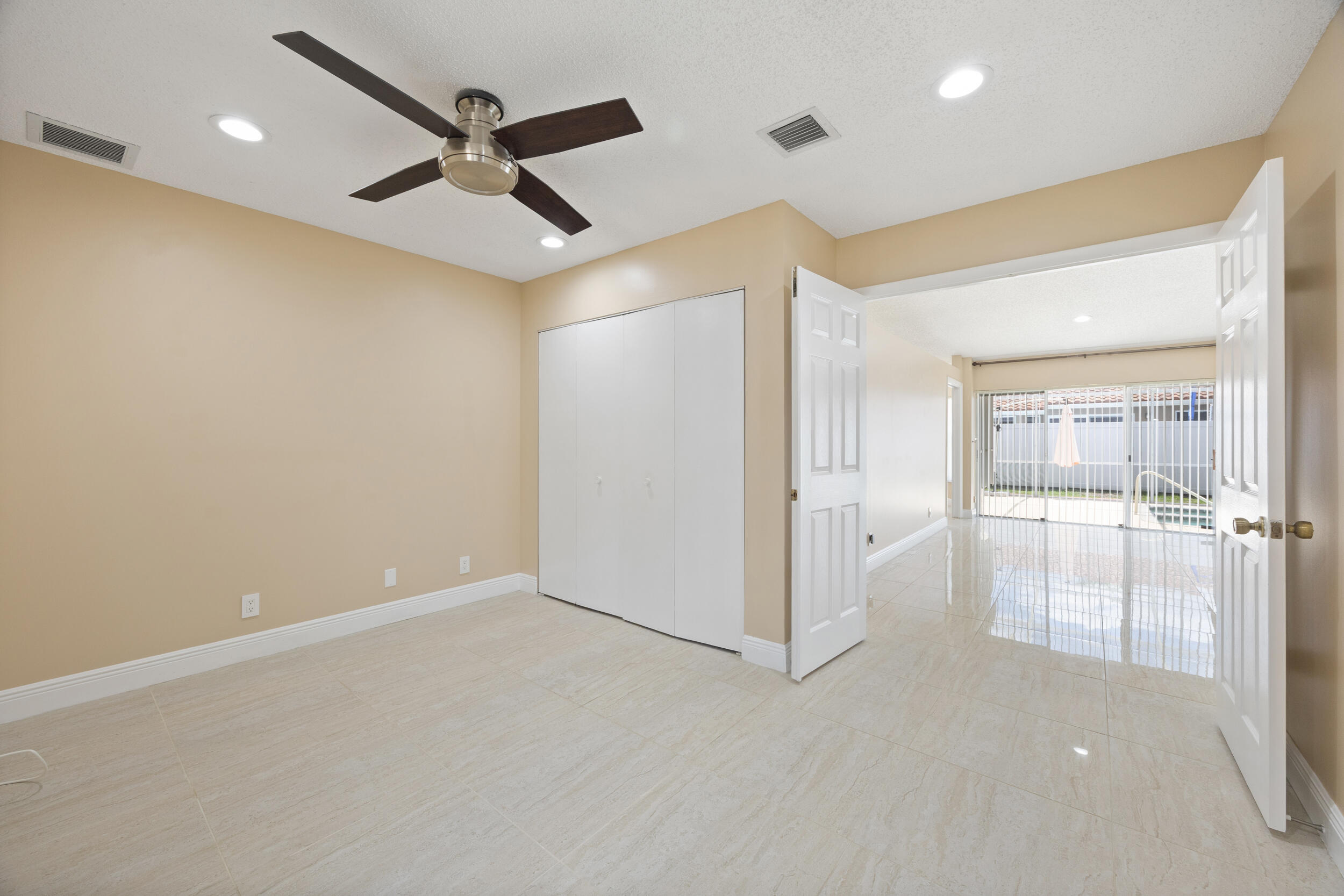 COQUINA LAKES - Residential
