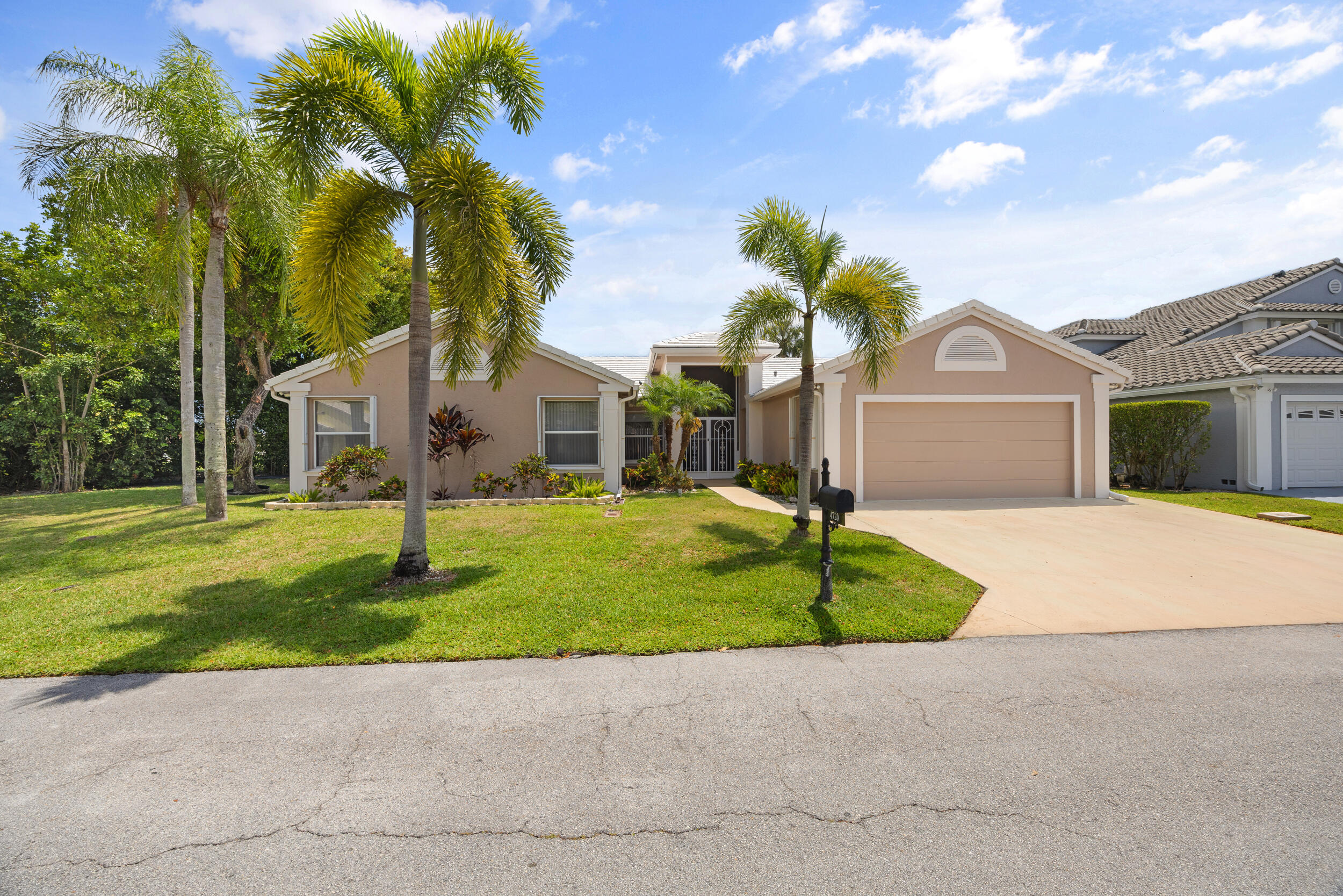 COQUINA LAKES - Residential