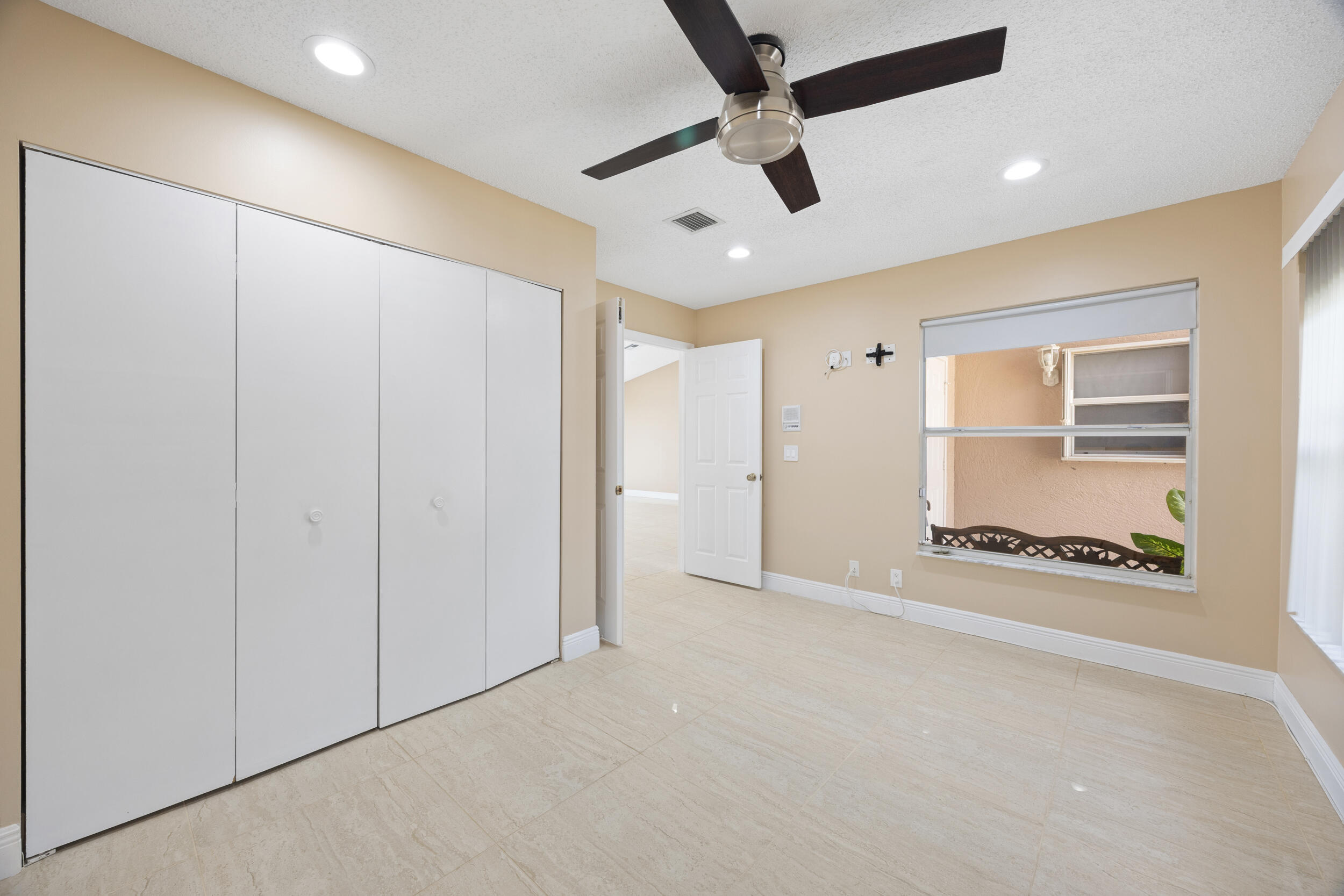 COQUINA LAKES - Residential