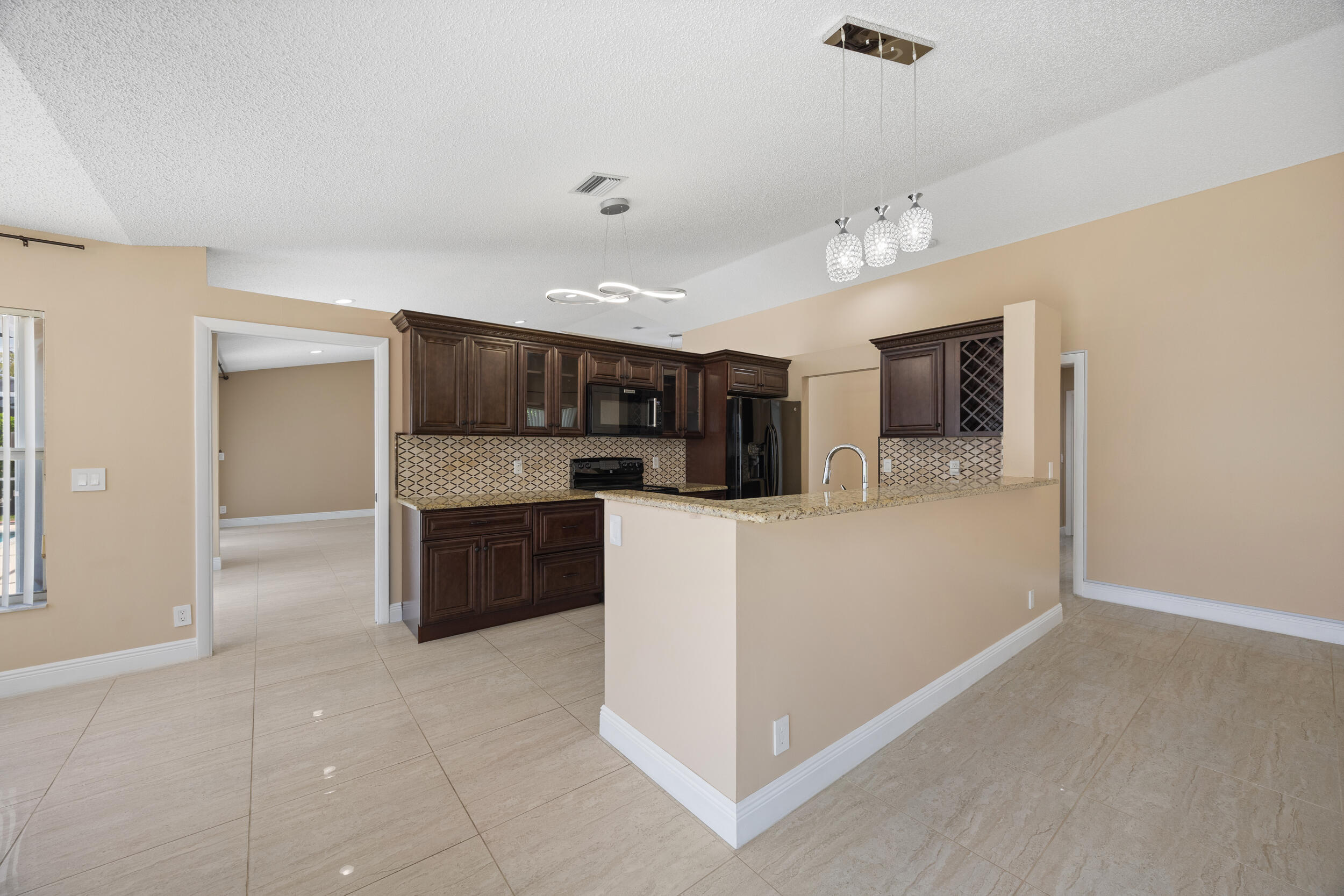 COQUINA LAKES - Residential