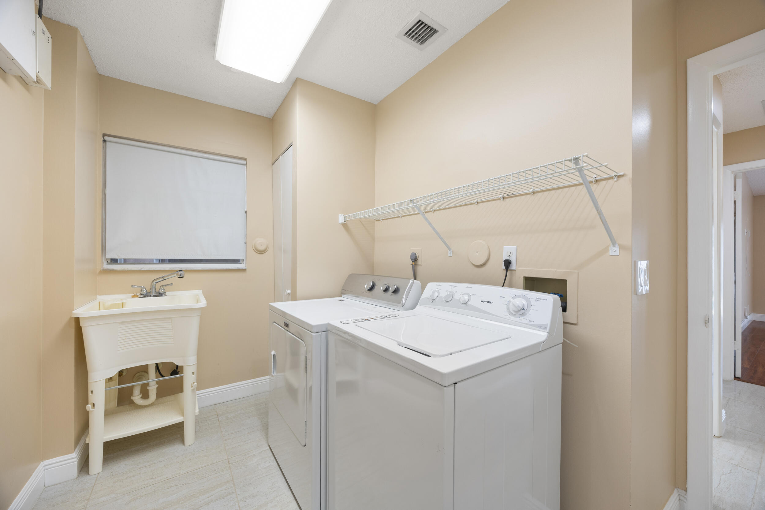 COQUINA LAKES - Residential