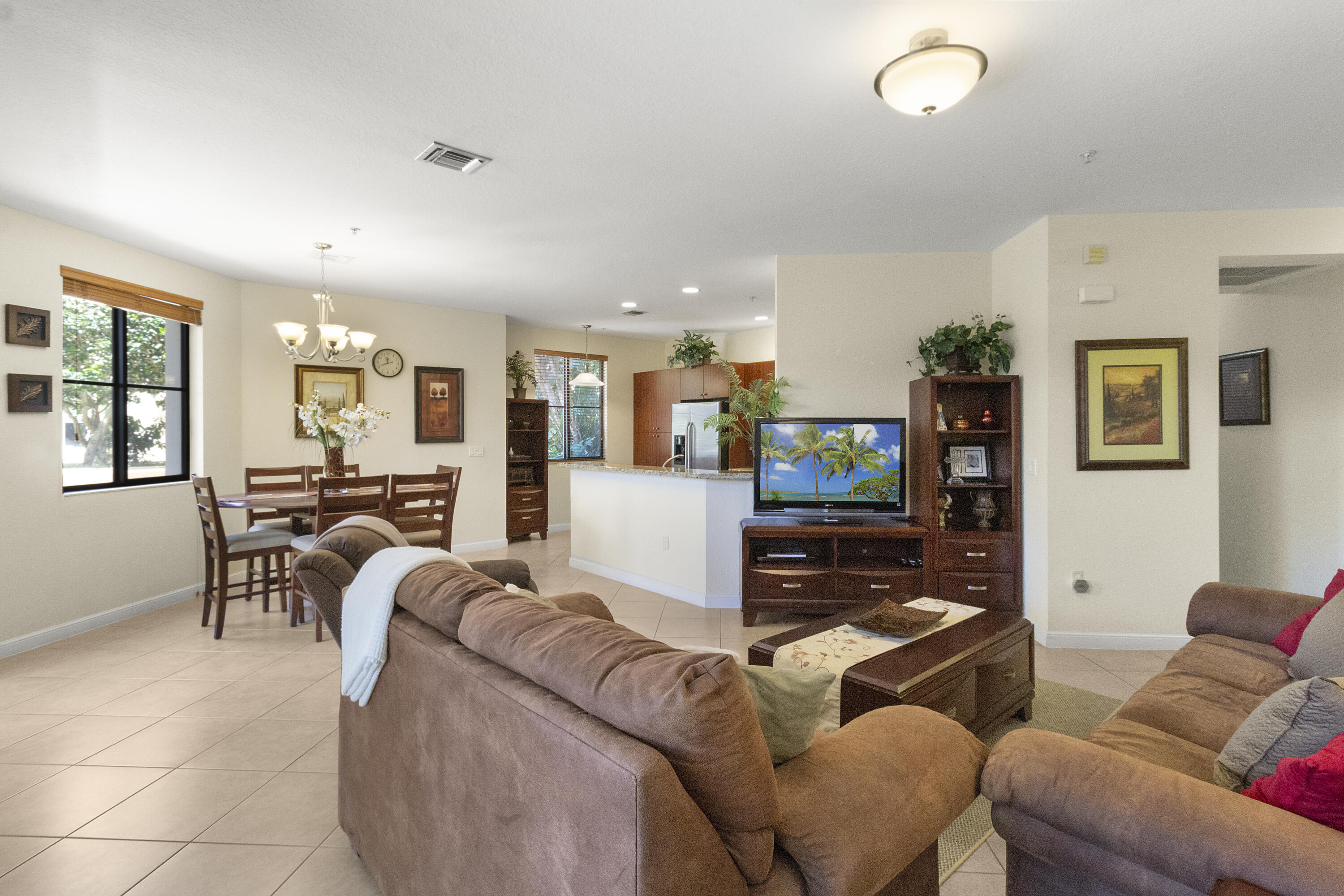 VILLA CARRARA CONDO - Residential