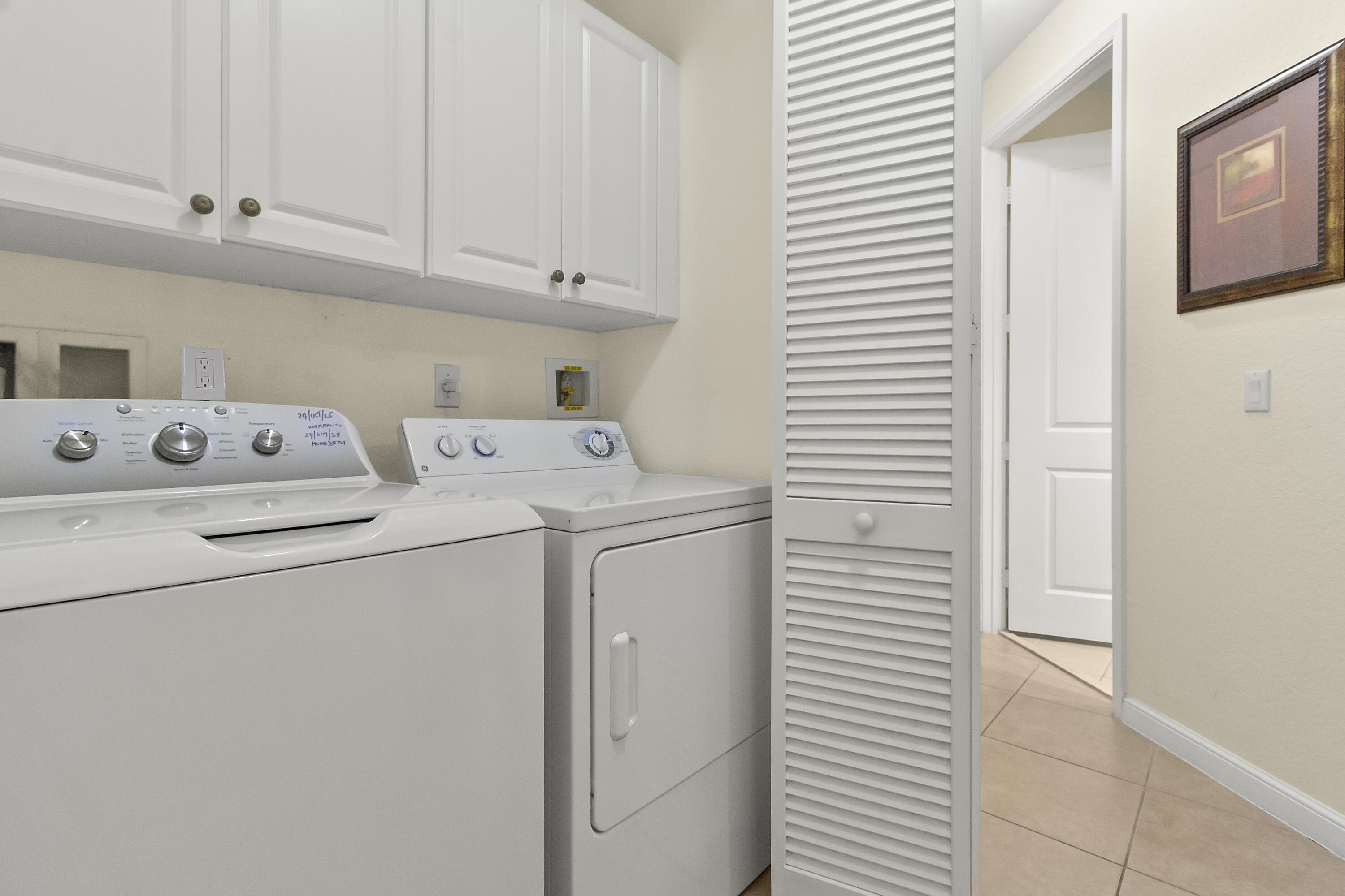 VILLA CARRARA CONDO - Residential