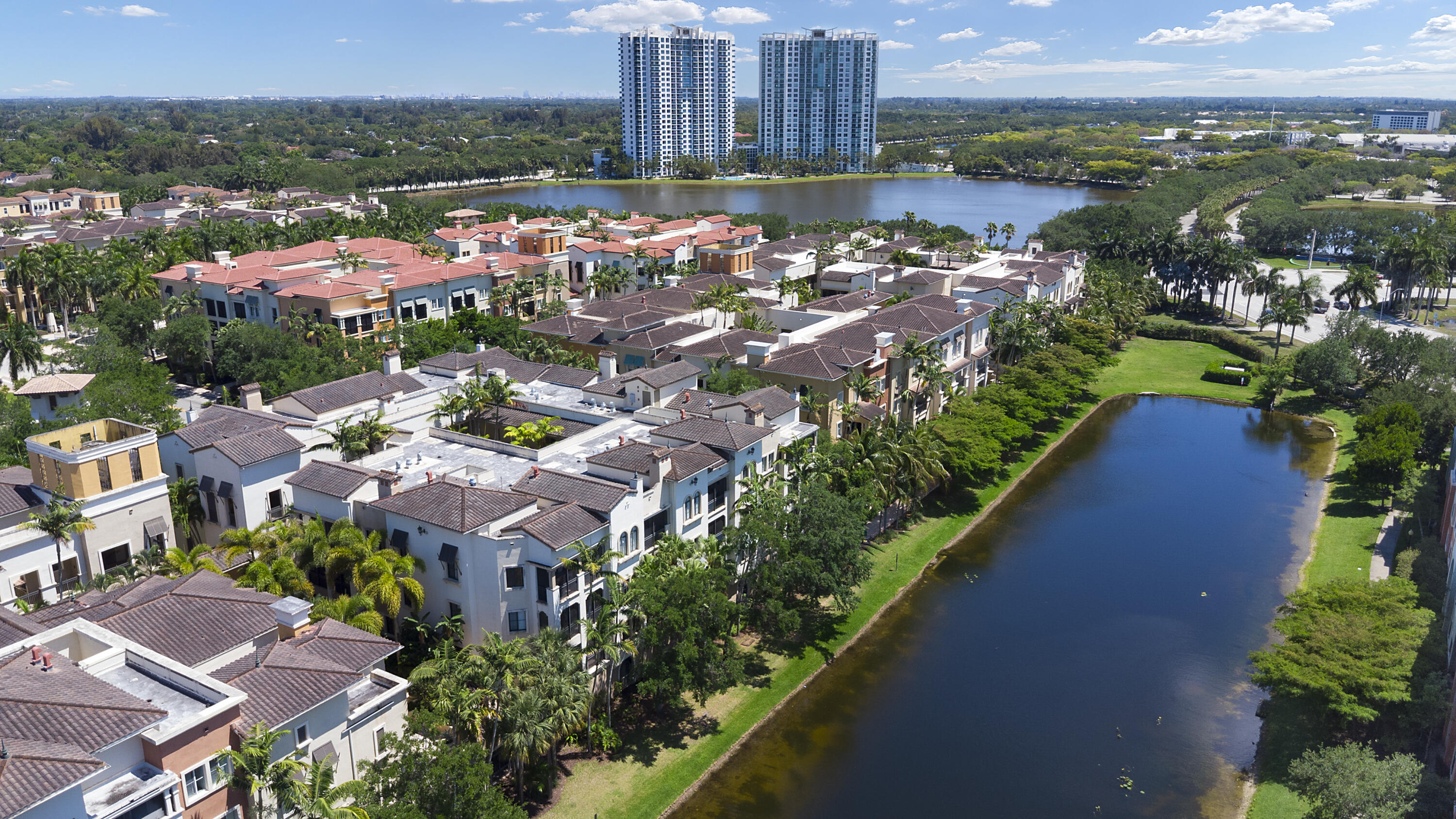 VILLA CARRARA CONDO - Residential