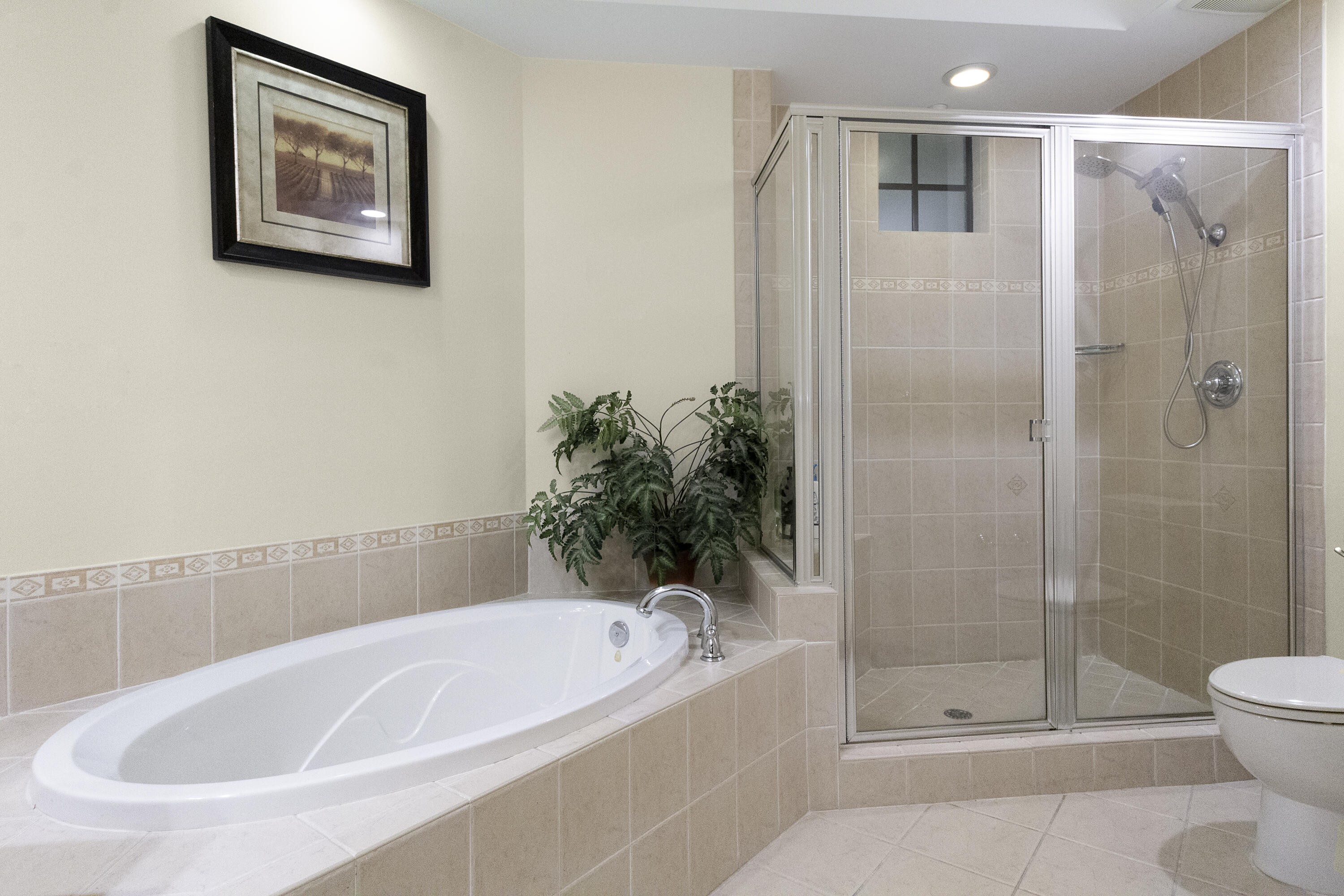 VILLA CARRARA CONDO - Residential