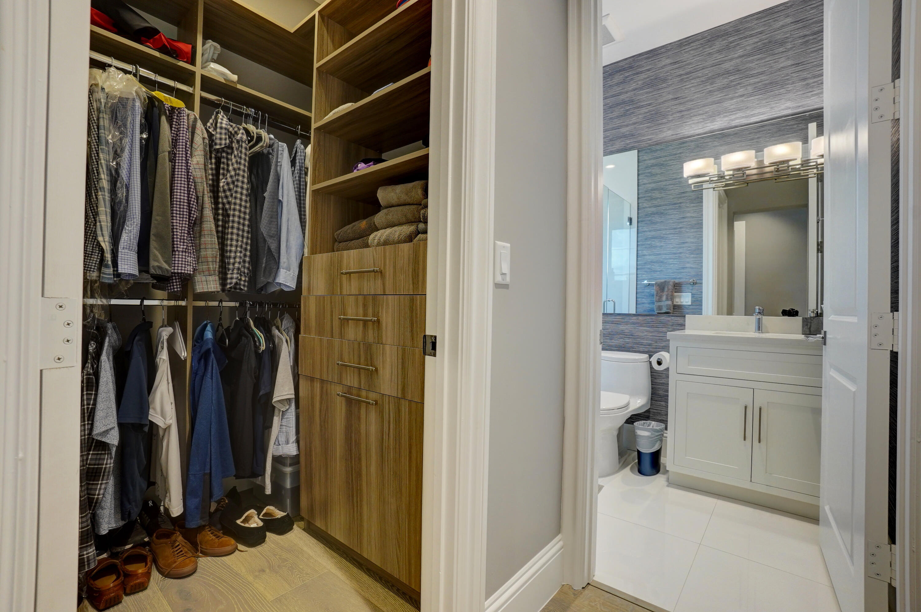 BOCA VILLAS - Residential