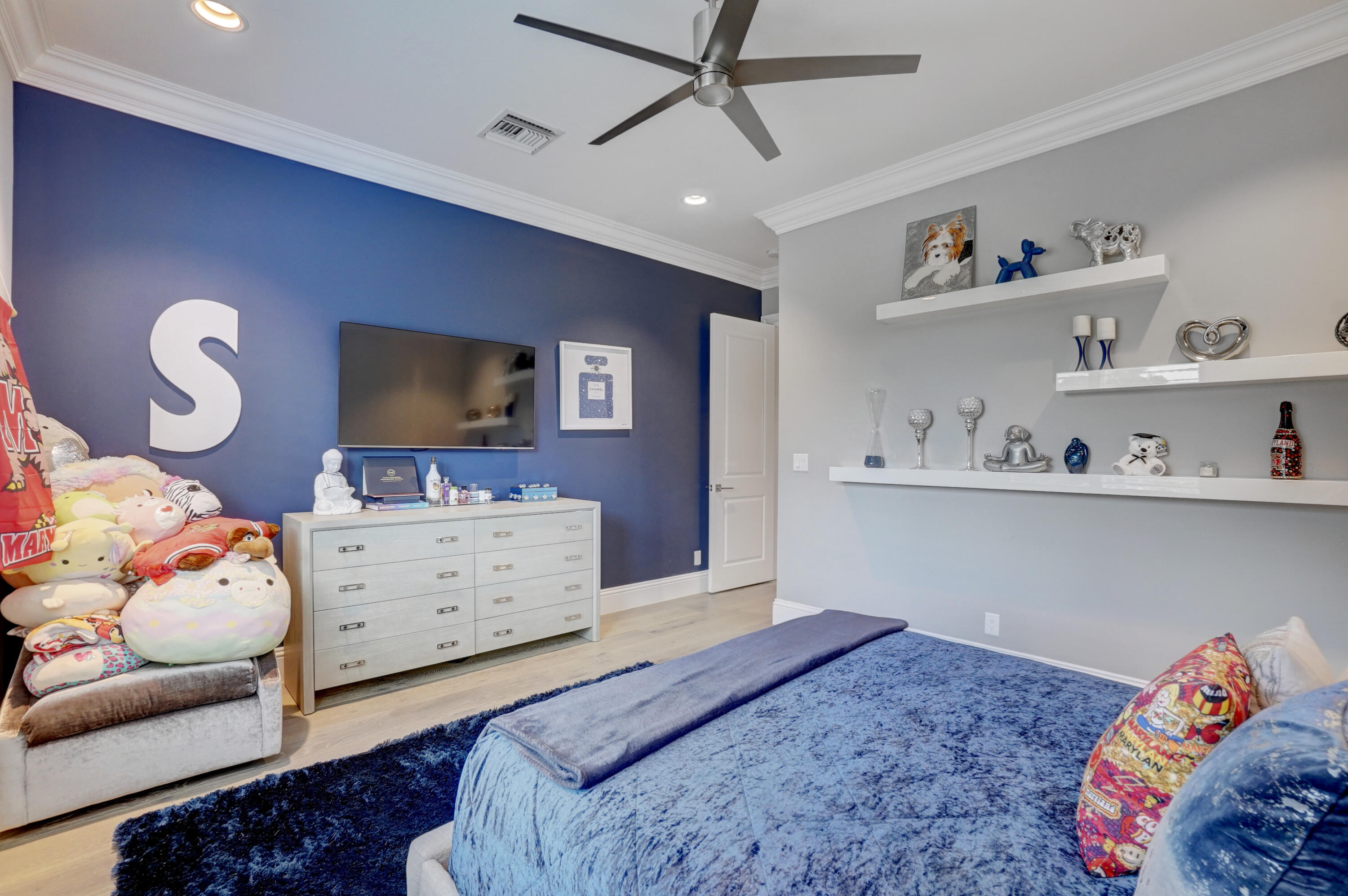 BOCA VILLAS - Residential