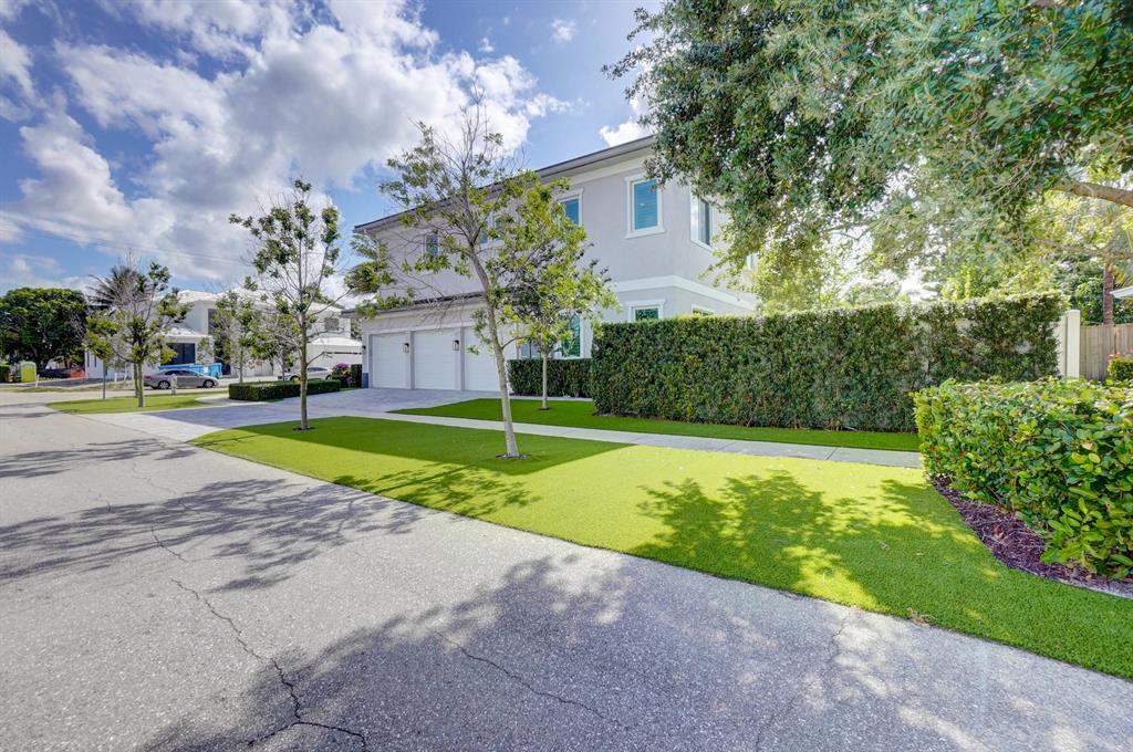 BOCA VILLAS - Residential