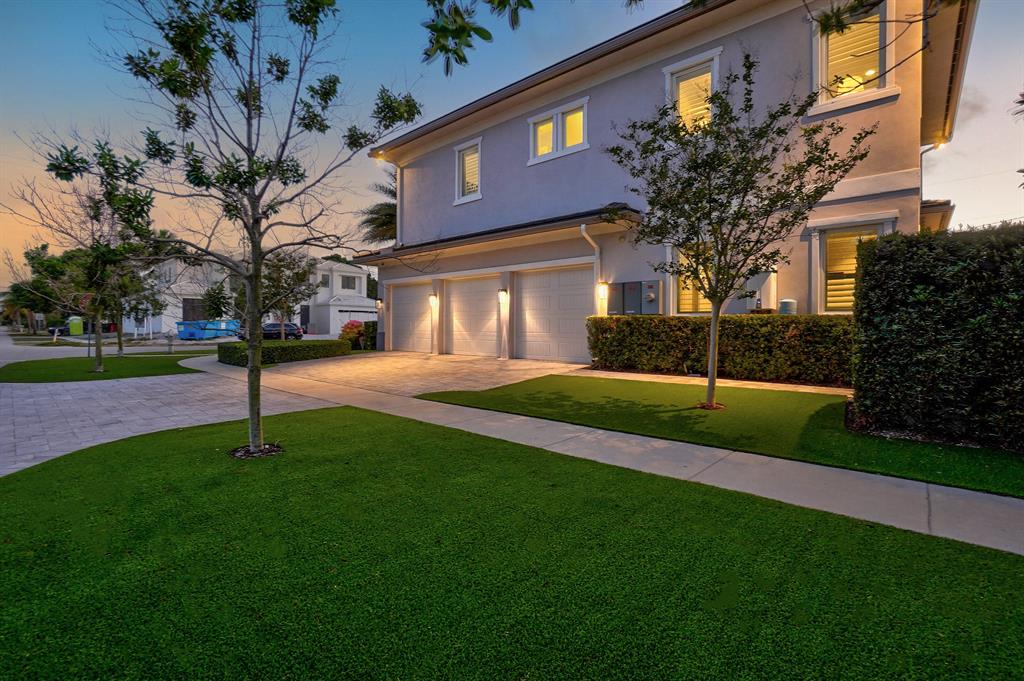 BOCA VILLAS - Residential